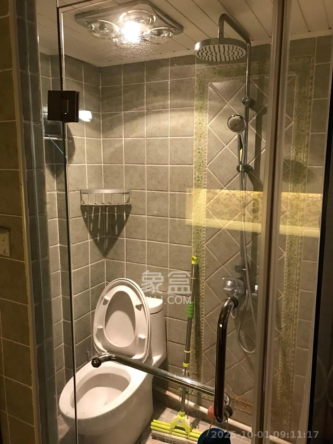 铂宫 1室1厅1卫 1800.0元/月 铂宫 1室1厅1卫 1800.0元/月室内图