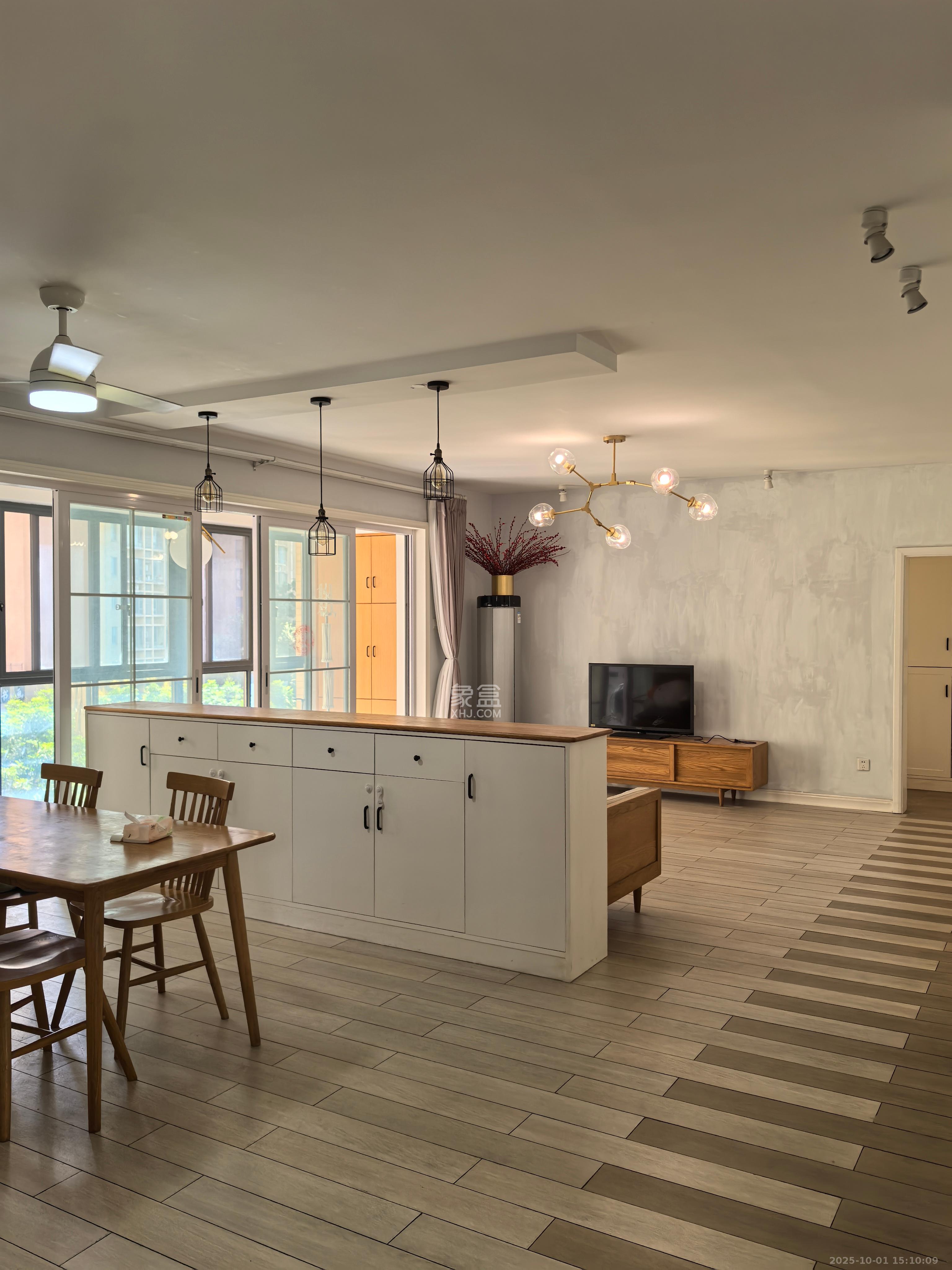 鑫远御文台一期 4室2厅2卫 3200.0元/月 鑫远御文台一期 4室2厅2卫 3200.0元/月室内图