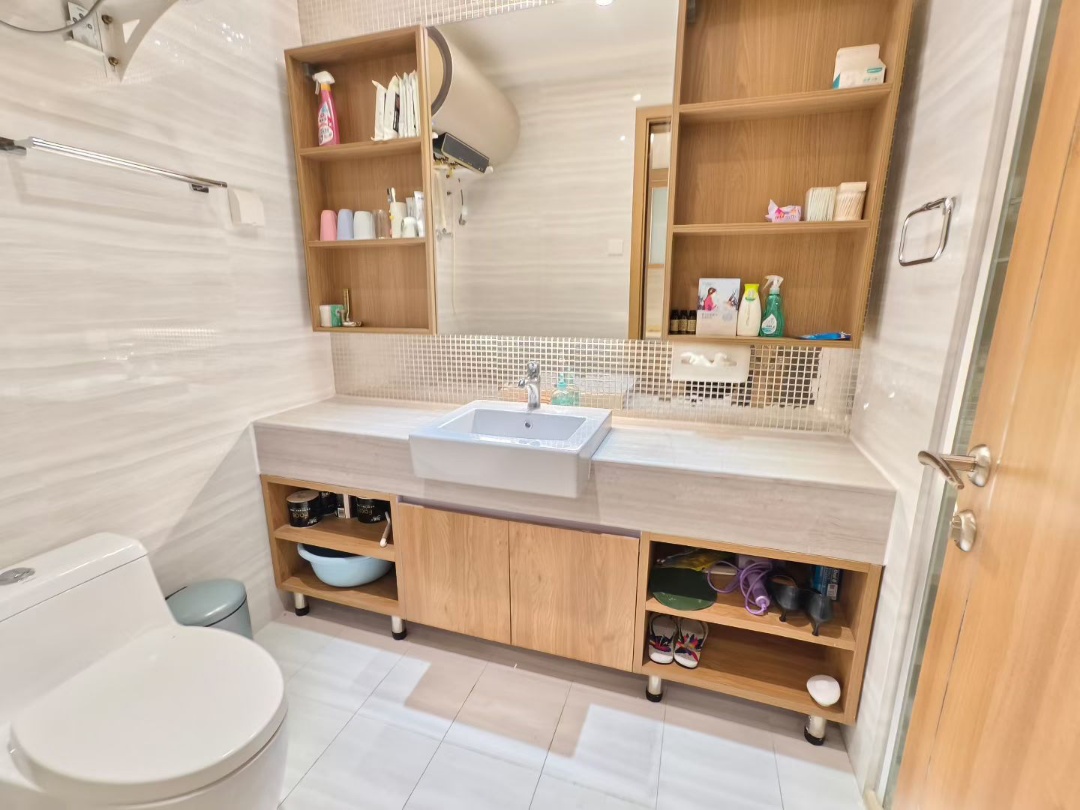 恒大外滩  1室1厅1卫    76.0万客厅