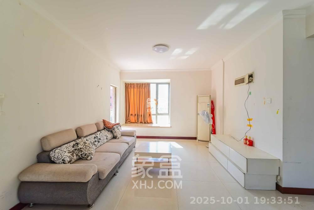 新城新世界一二三期 2室2厅1卫 2100.0元/月 新城新世界一二三期 2室2厅1卫 2100.0元/月室内图