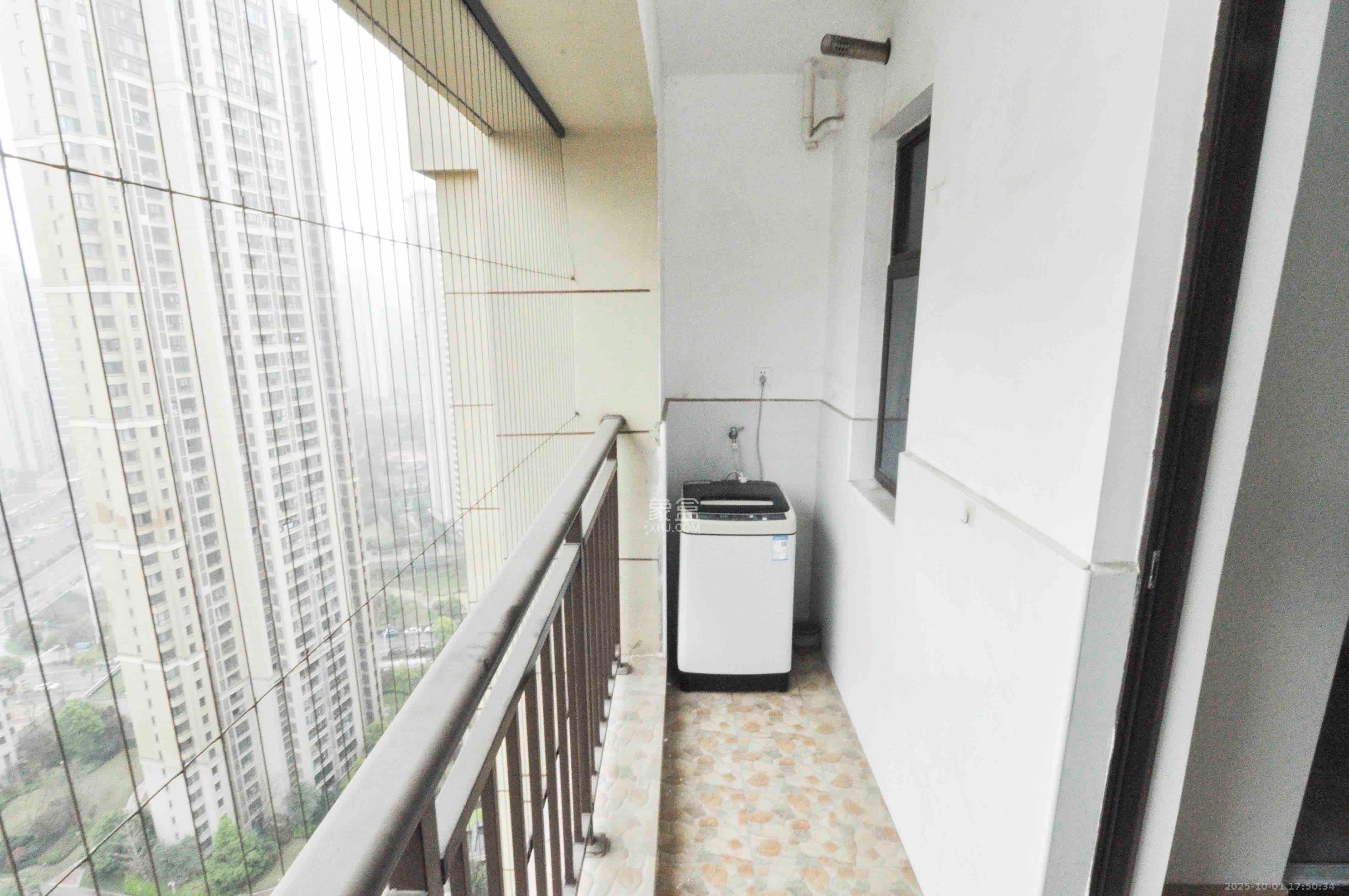 卓越浅水湾  1室1厅1卫    2600.0元/月 卓越浅水湾  1室1厅1卫    2600.0元/月室内图