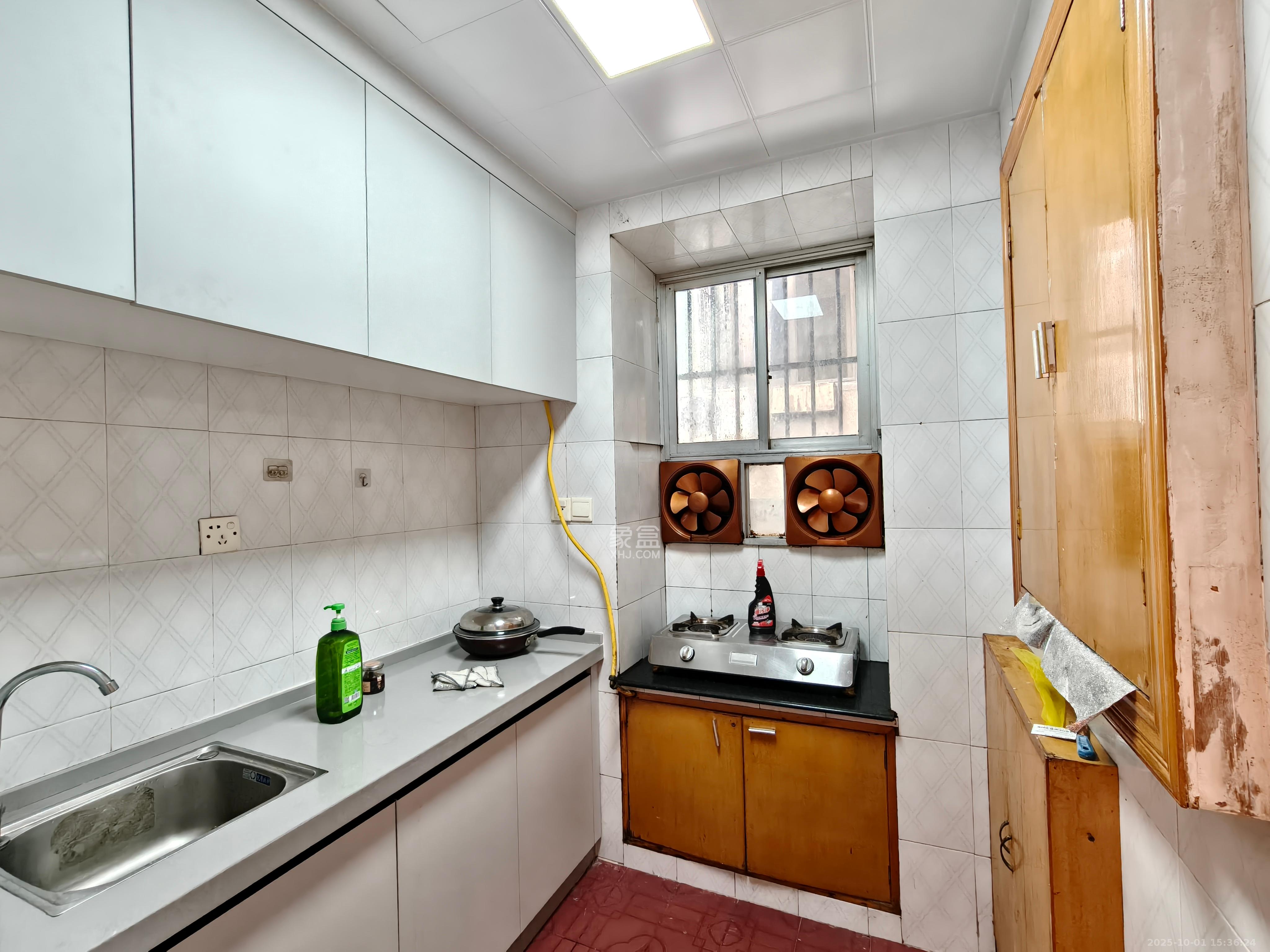 国立投资公司宿舍 1室0厅0卫 1700.0元/月 国立投资公司宿舍 1室0厅0卫 1700.0元/月室内图