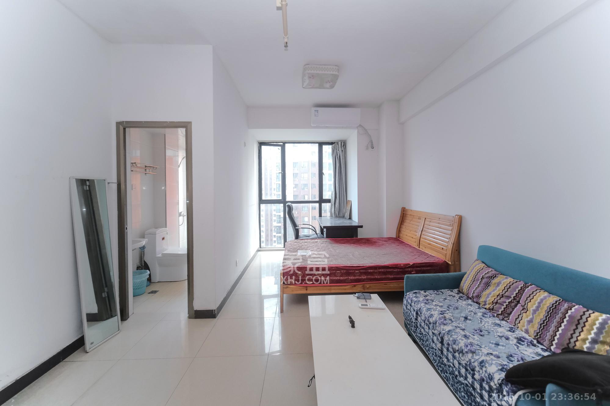 盛地尊域 1室1厅1卫 29.8万 盛地尊域 1室1厅1卫 29.8万客厅