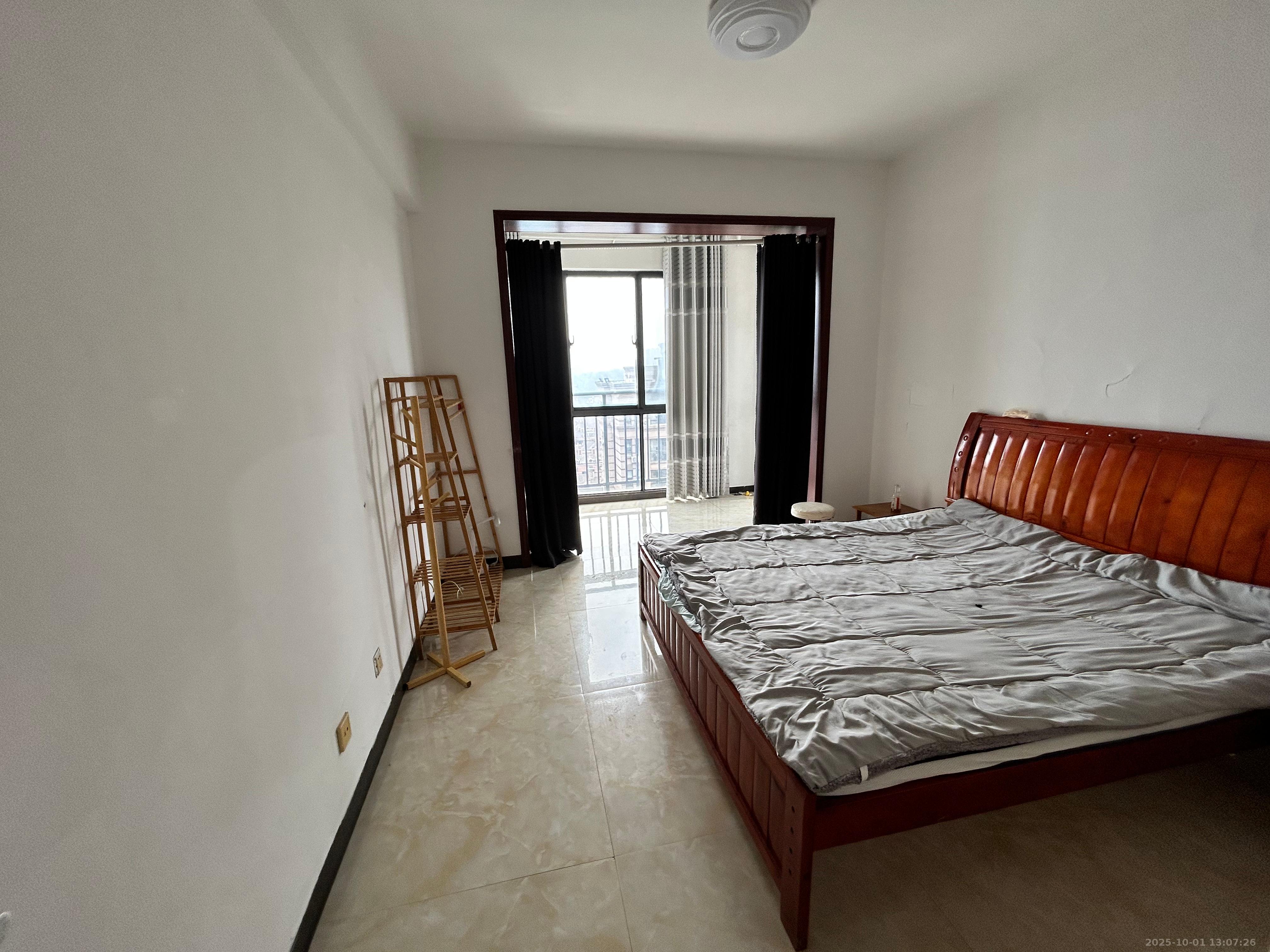 尚格名城香榭丽舍 2室2厅1卫 1500.0元/月 尚格名城香榭丽舍 2室2厅1卫 1500.0元/月室内图