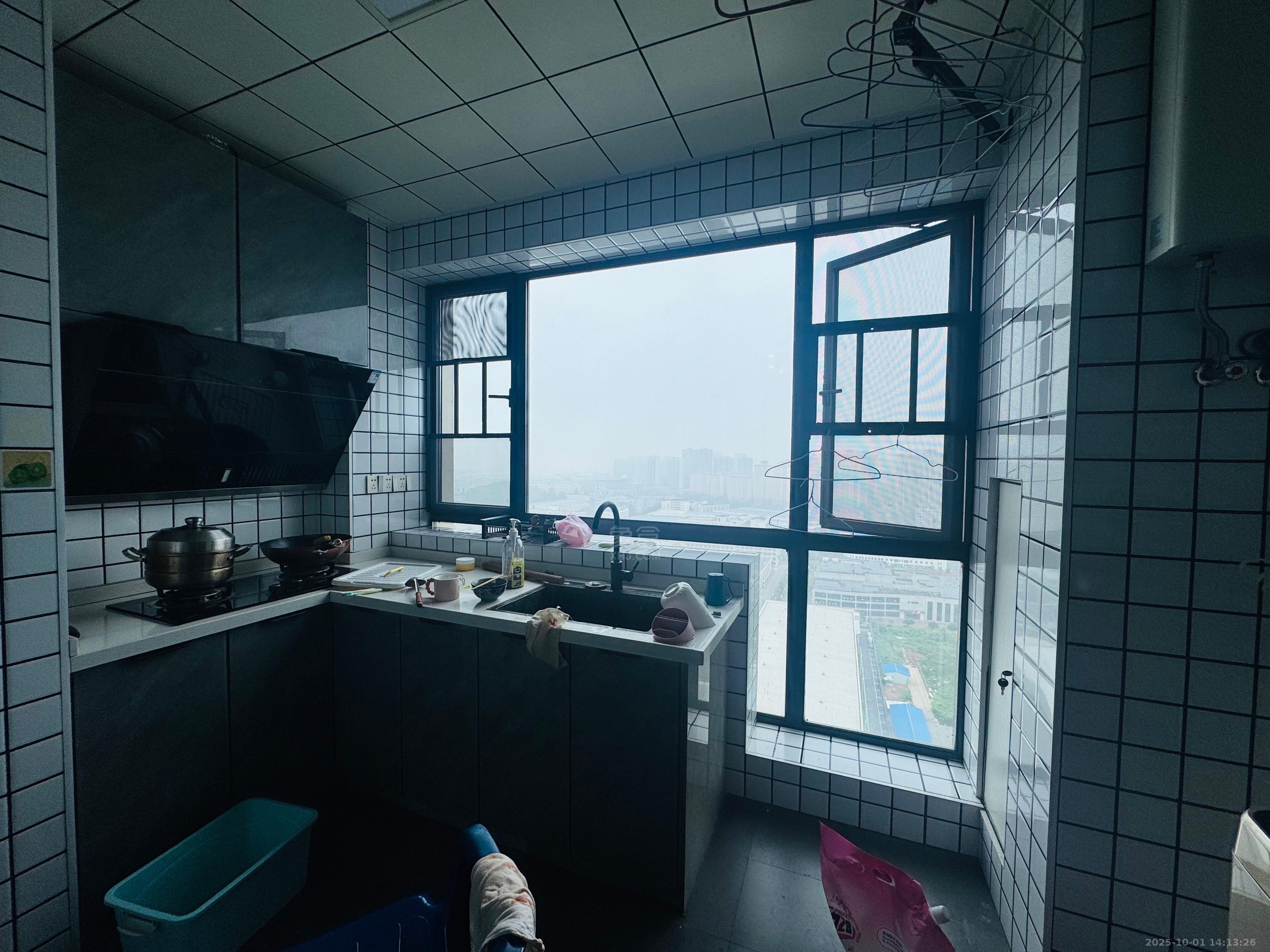 山水洲城华晨第一城 1室0厅0卫 1400.0元/月 山水洲城华晨第一城 1室0厅0卫 1400.0元/月室内图