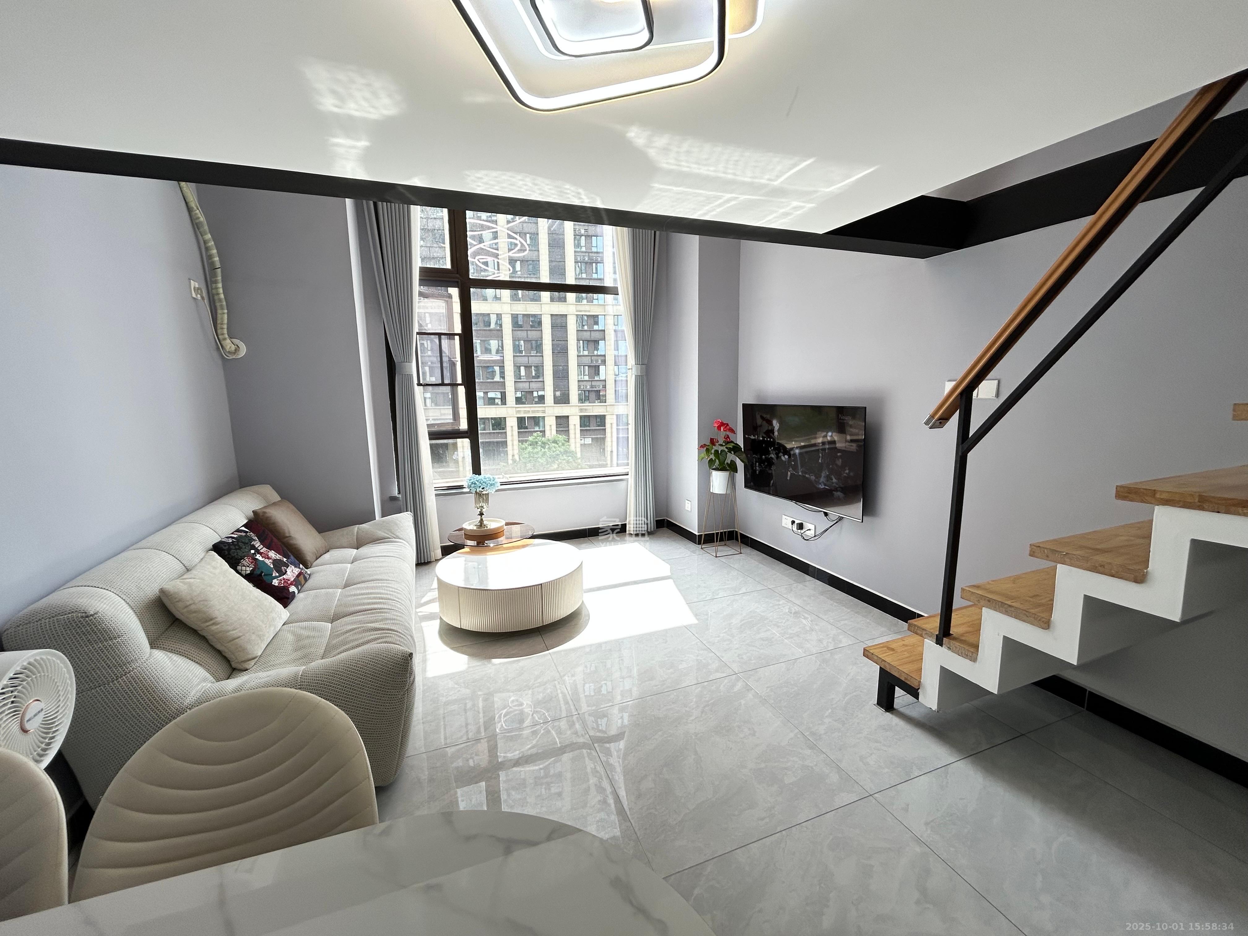 南益名士豪庭  2室1厅1卫    2200.0元/月室内图