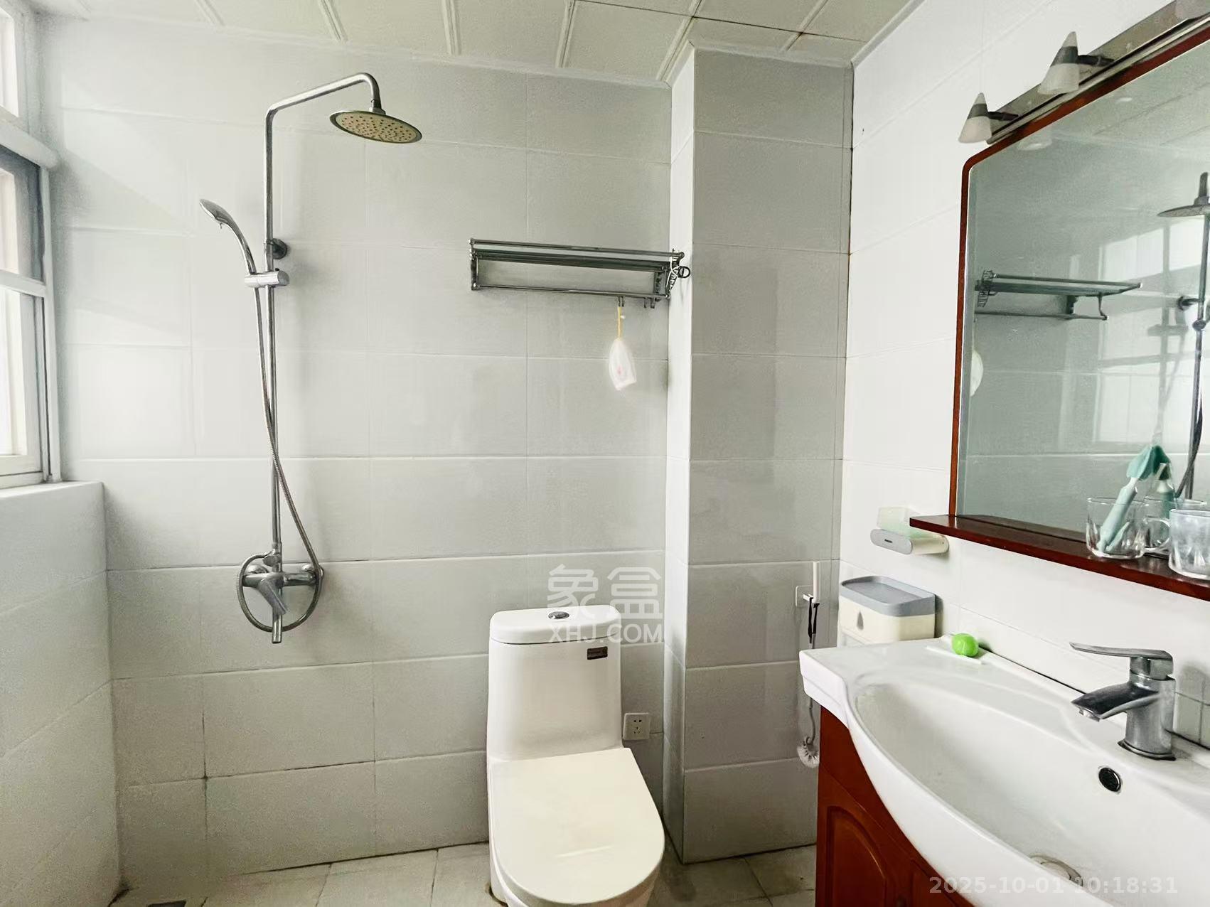 北辰三角洲E5区 3室2厅1卫 4000.0元/月 北辰三角洲E5区 3室2厅1卫 4000.0元/月室内图