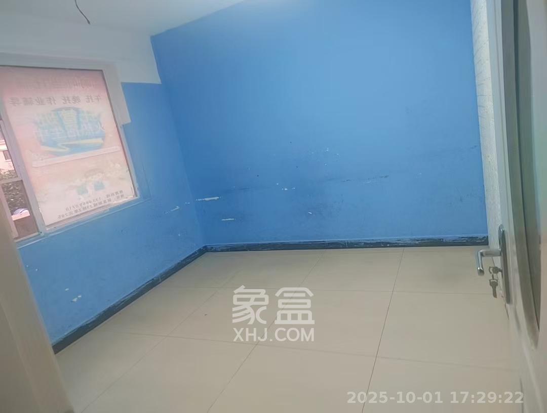 丽发新城  3室2厅2卫    1800.0元/月室内图