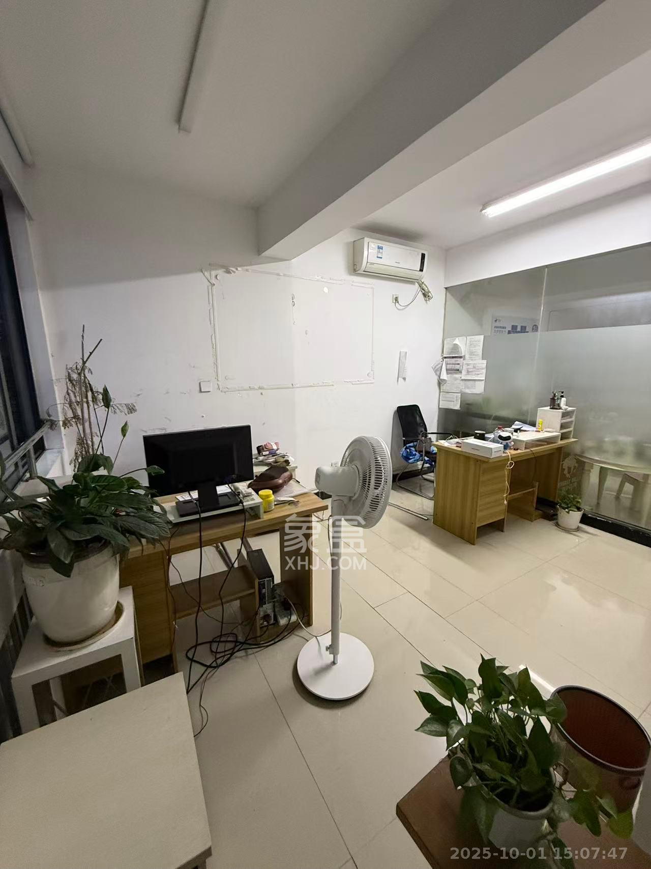 芙蓉蓉苑  3室1厅1卫    2600.0元/月室内图