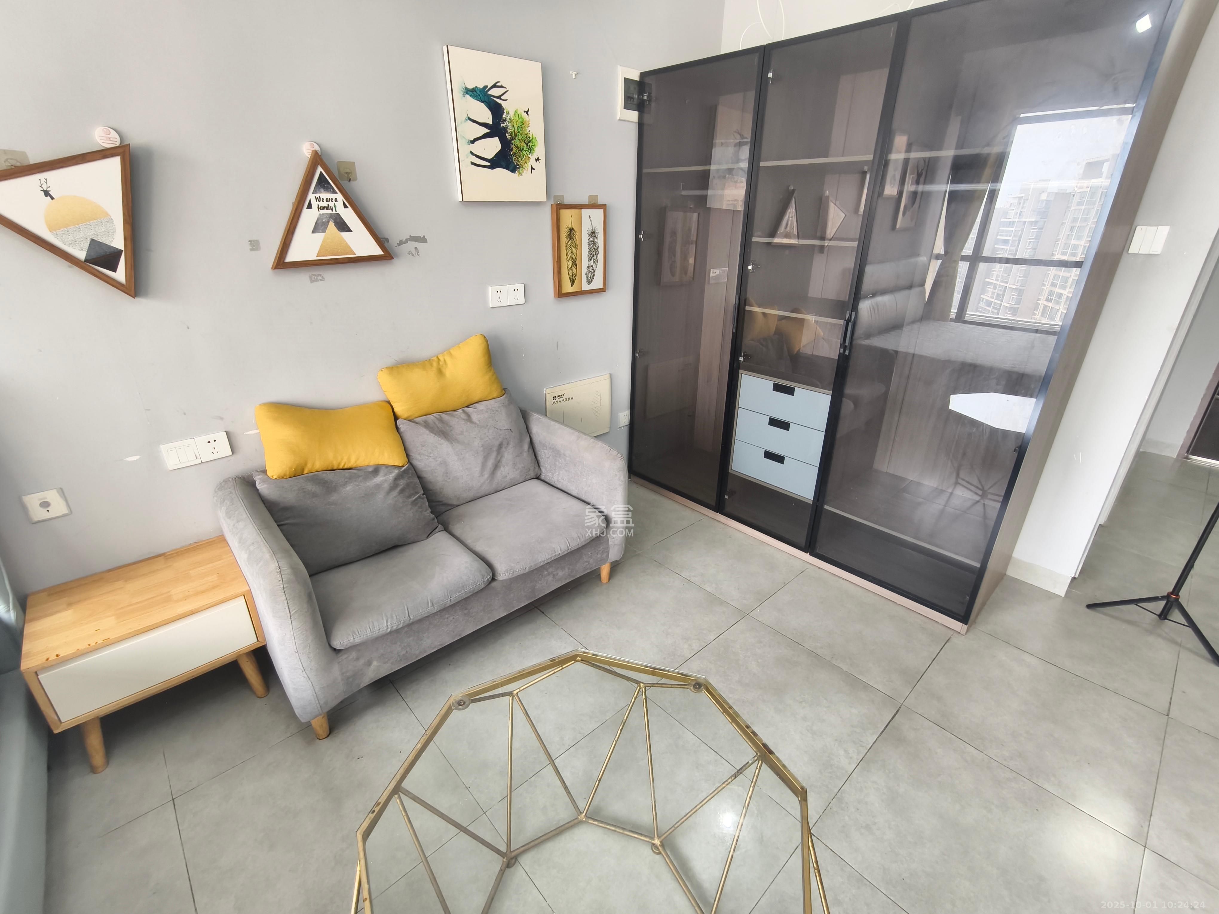 新世界广场 1室1厅1卫 1500.0元/月 新世界广场 1室1厅1卫 1500.0元/月室内图