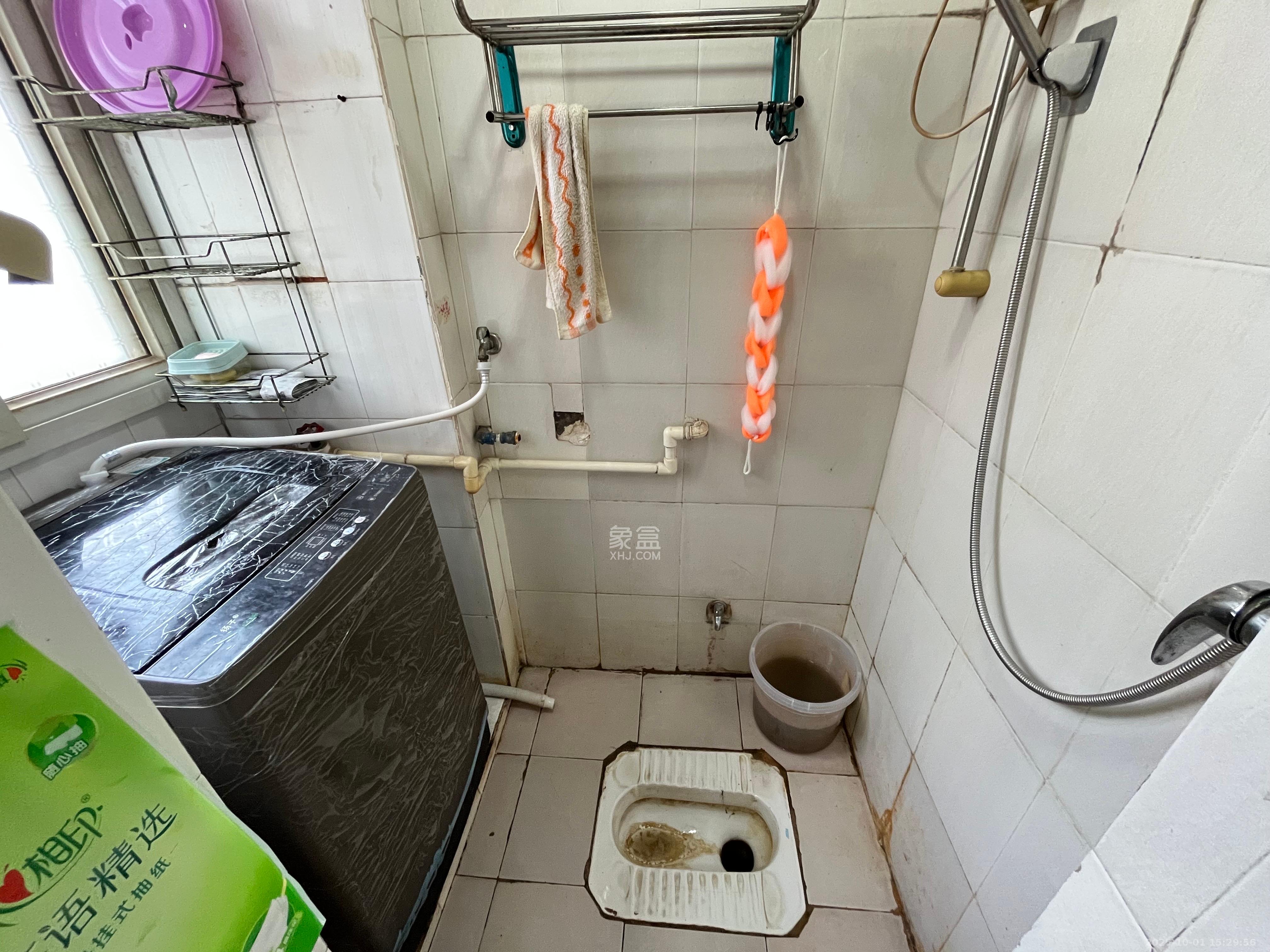 军属新村 2室1厅1卫 1200.0元/月 军属新村 2室1厅1卫 1200.0元/月室内图