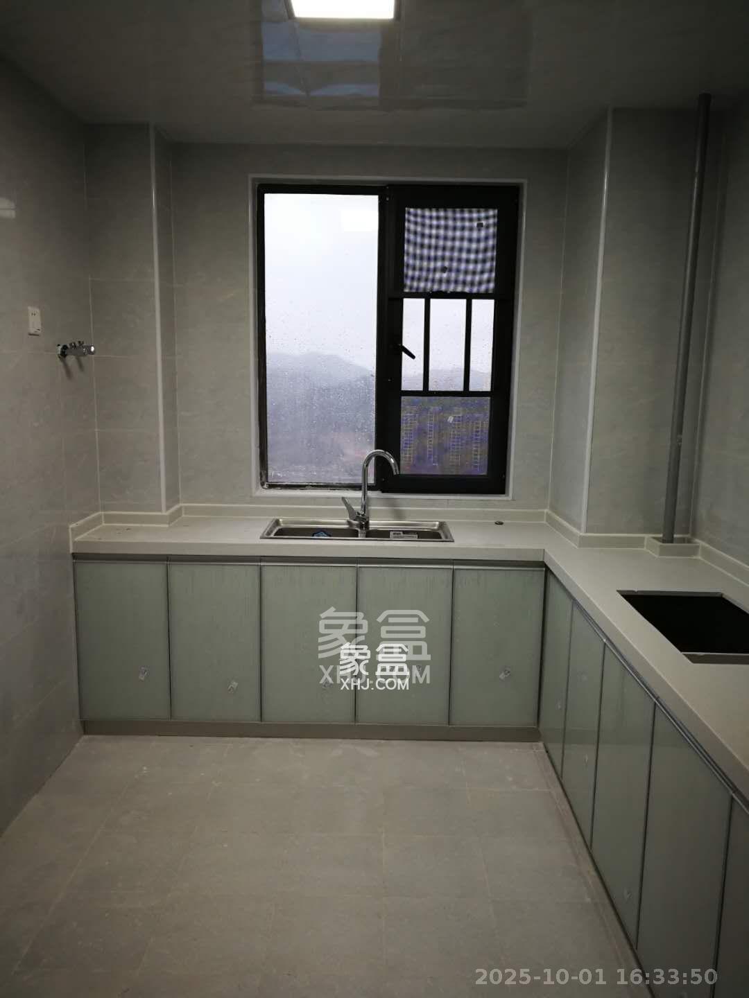 奥克斯缔壹城 4室2厅2卫 3600.0元/月 奥克斯缔壹城 4室2厅2卫 3600.0元/月室内图