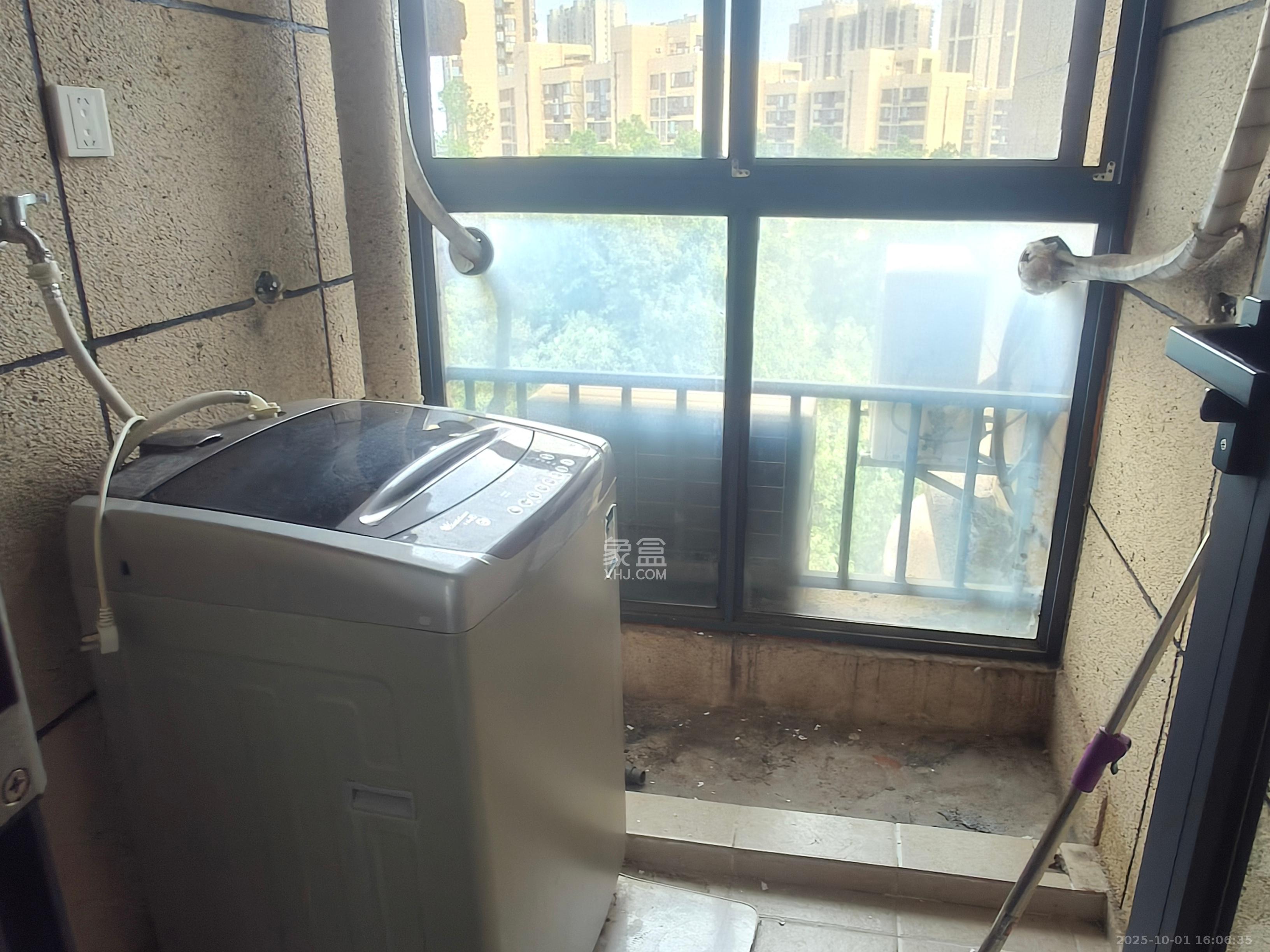 保利城(中航城国际社区、郡原美村) 2室1厅1卫 2000.0元/月 保利城(中航城国际社区、郡原美村) 2室1厅1卫 2000.0元/月室内图