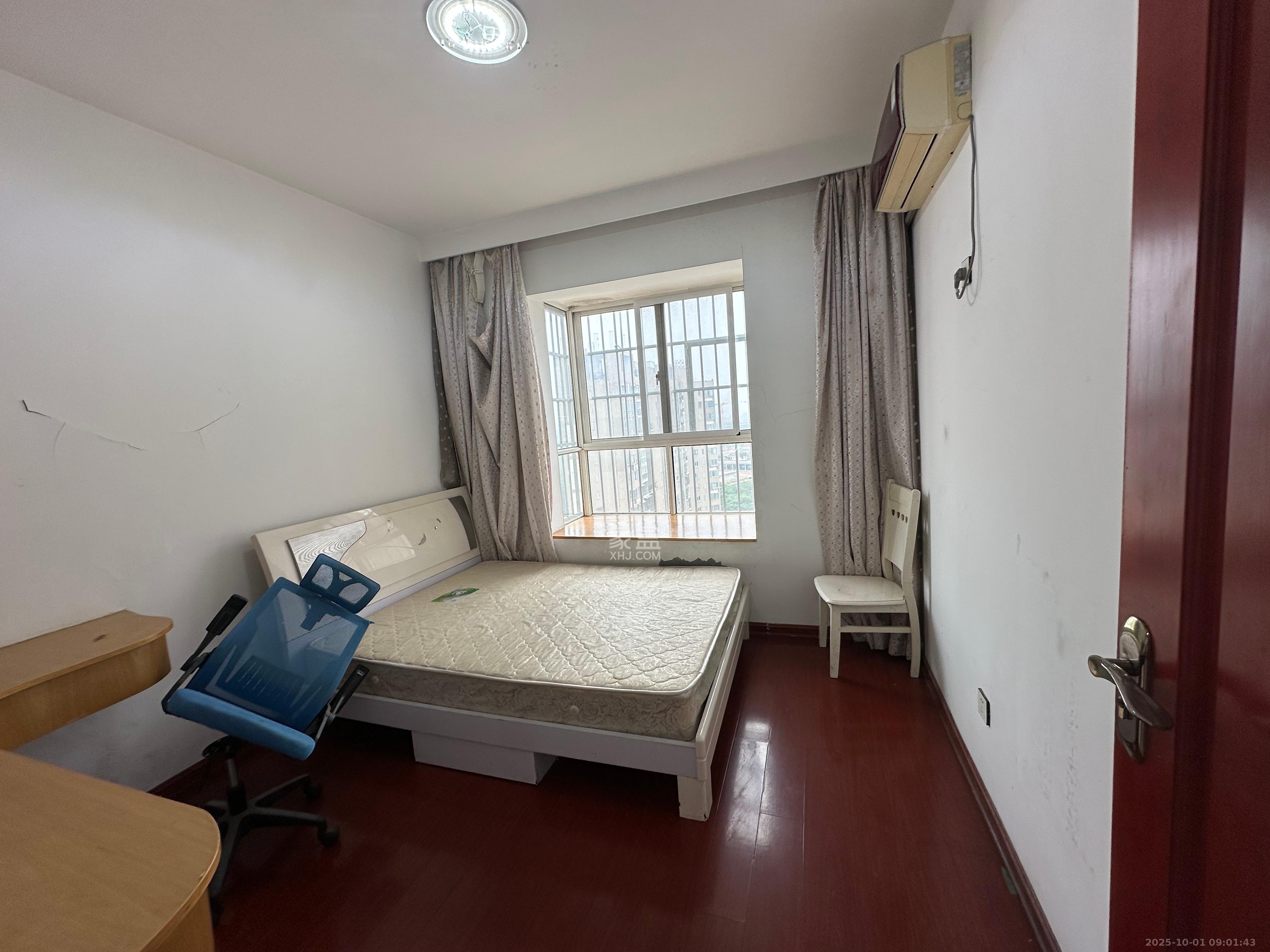 紫晶城 1室2厅1卫 1400.0元/月 紫晶城 1室2厅1卫 1400.0元/月室内图