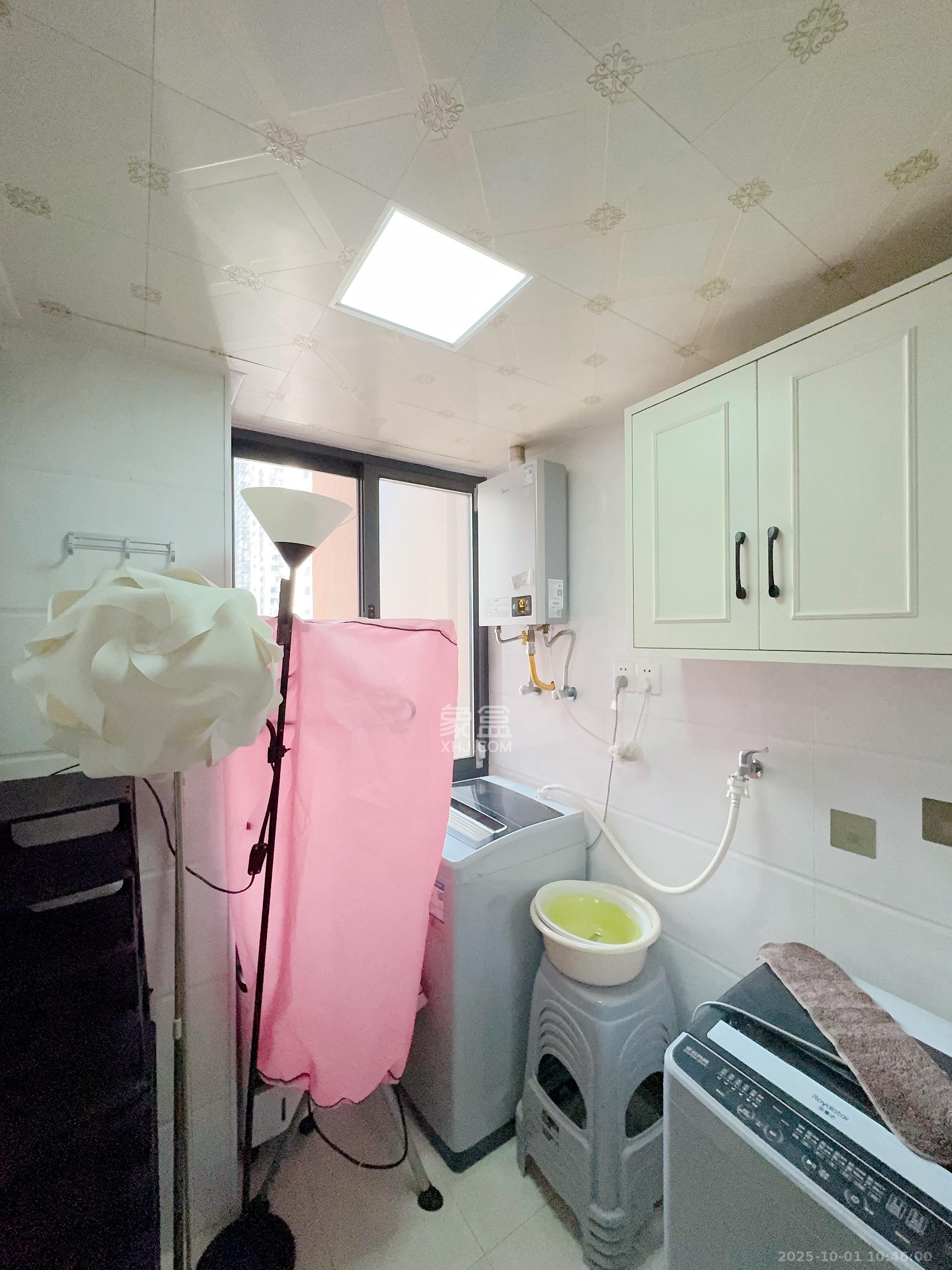 北辰三角洲E6区 3室2厅2卫 3500.0元/月 北辰三角洲E6区 3室2厅2卫 3500.0元/月室内图