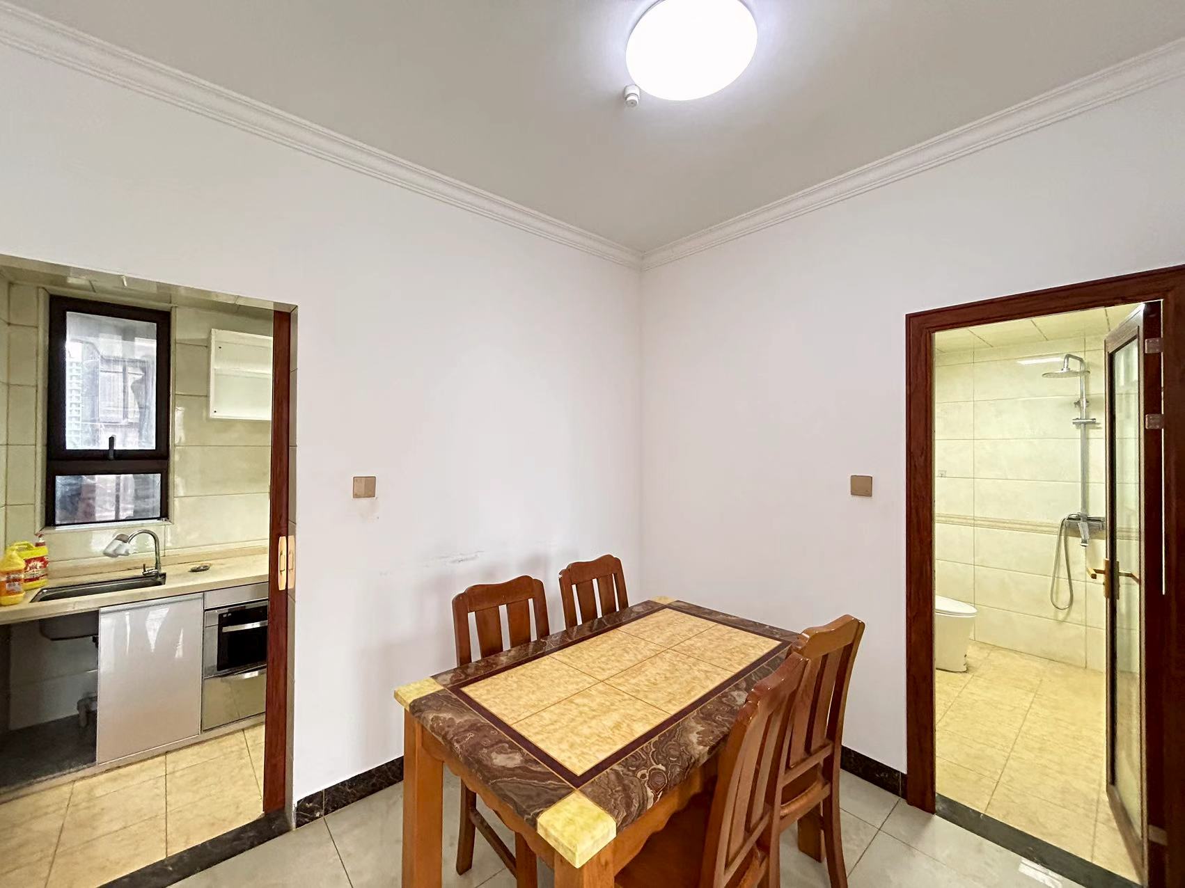 滨海新天地 1室1厅1卫 1600.00元/月 滨海新天地 1室1厅1卫 1600.00元/月室内图