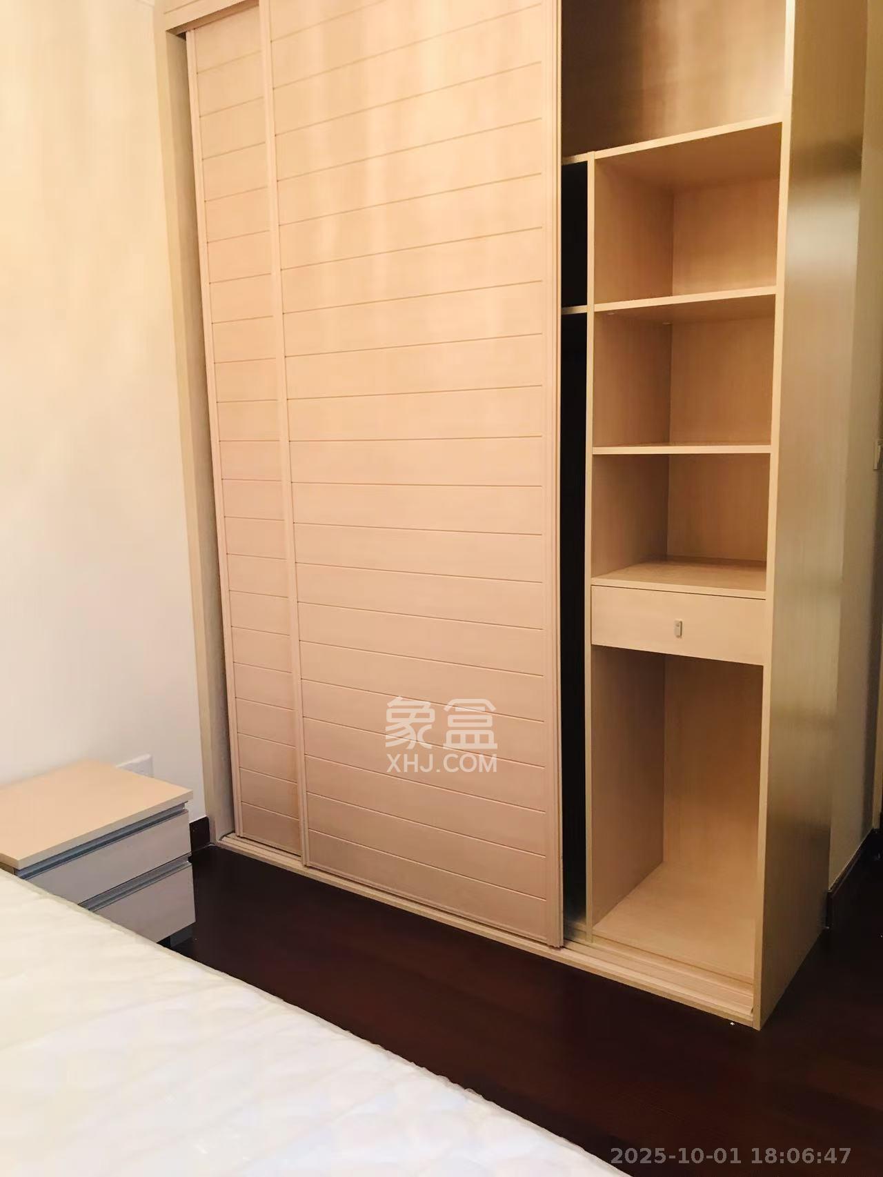 恒大翡翠华庭  2室2厅1卫    2200.0元/月室内图