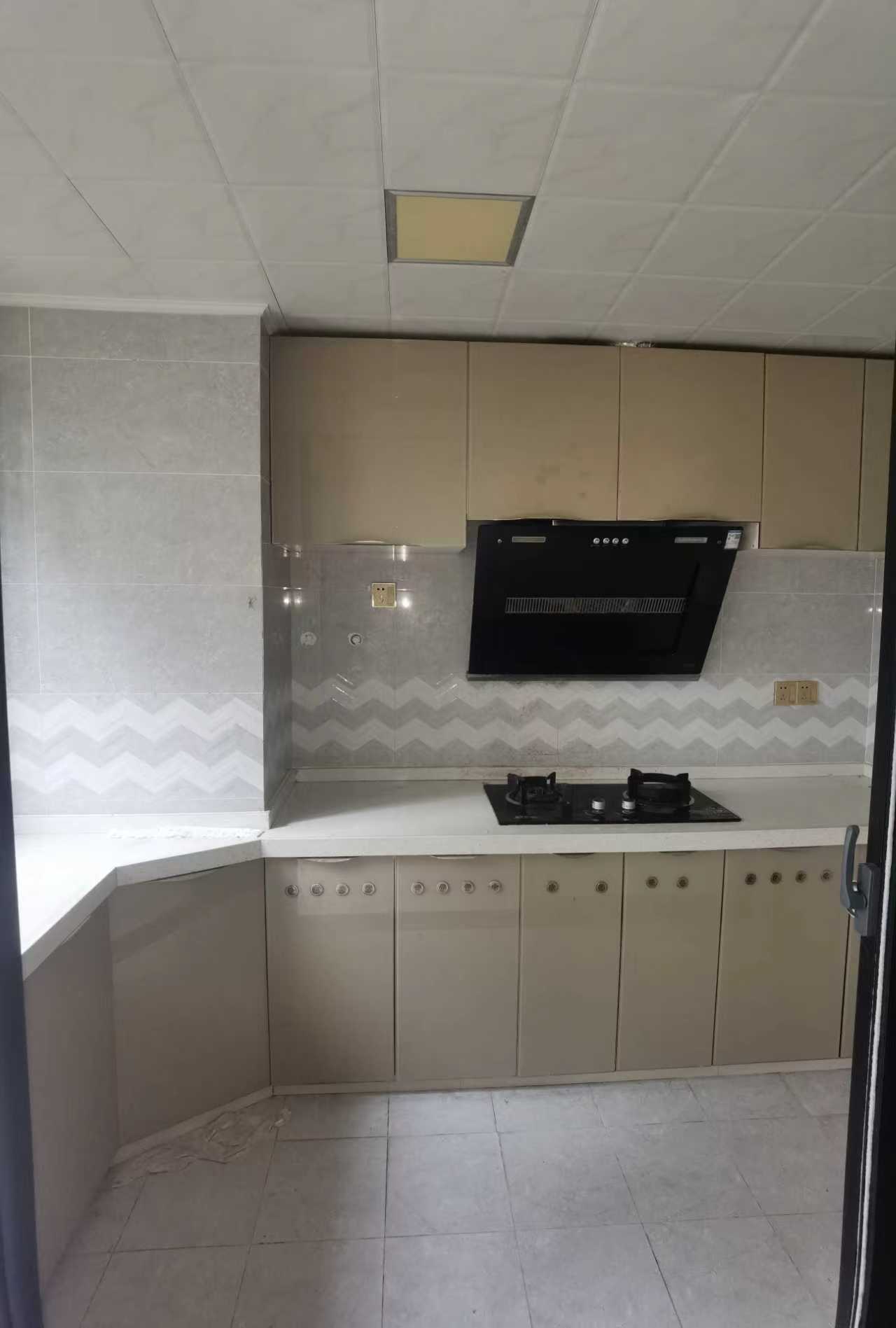 滨海新天地 2室2厅1卫 2300.0元/月 滨海新天地 2室2厅1卫 2300.0元/月室内图