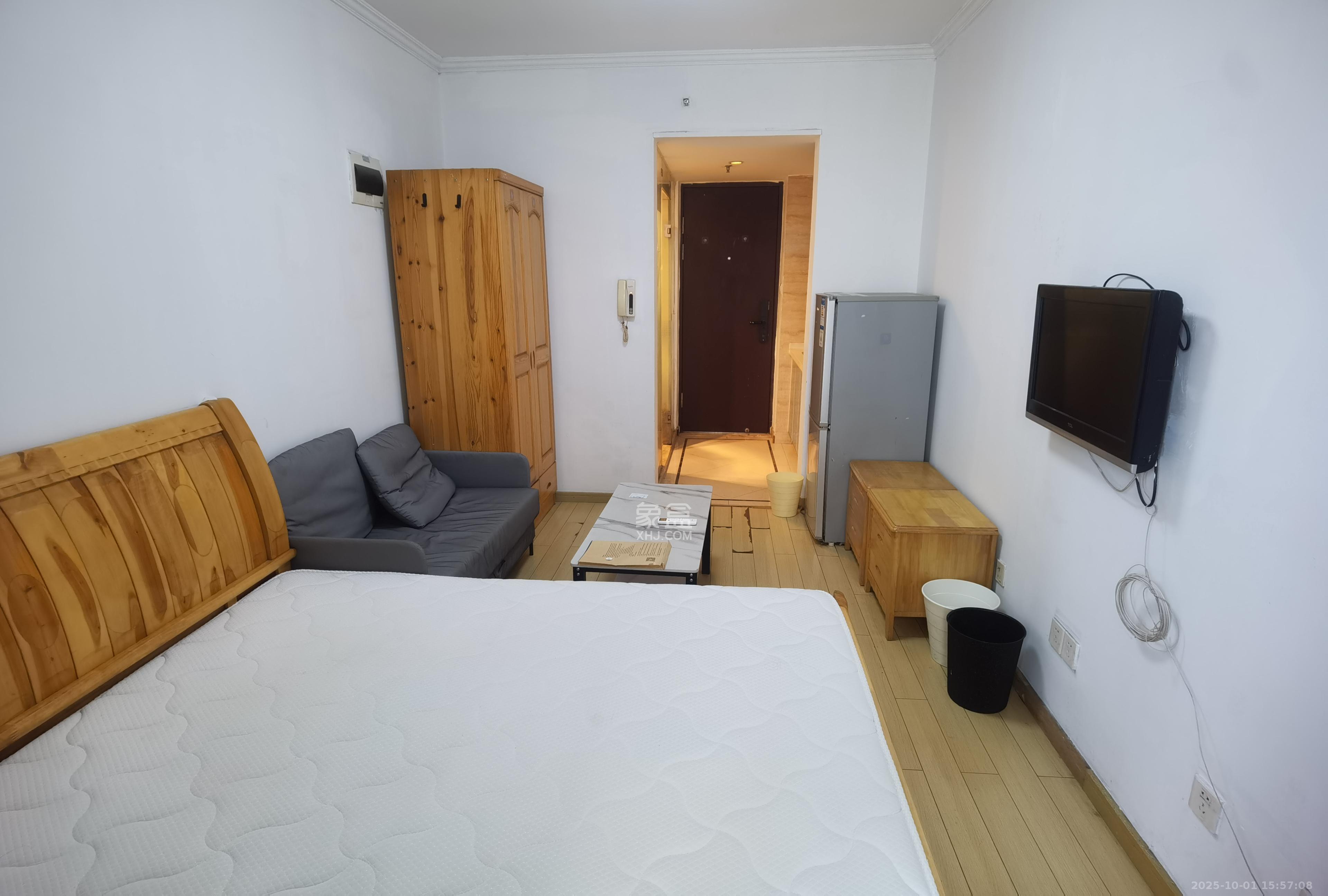 万科金域华府一期  1室1厅1卫    1180.0元/月室内图