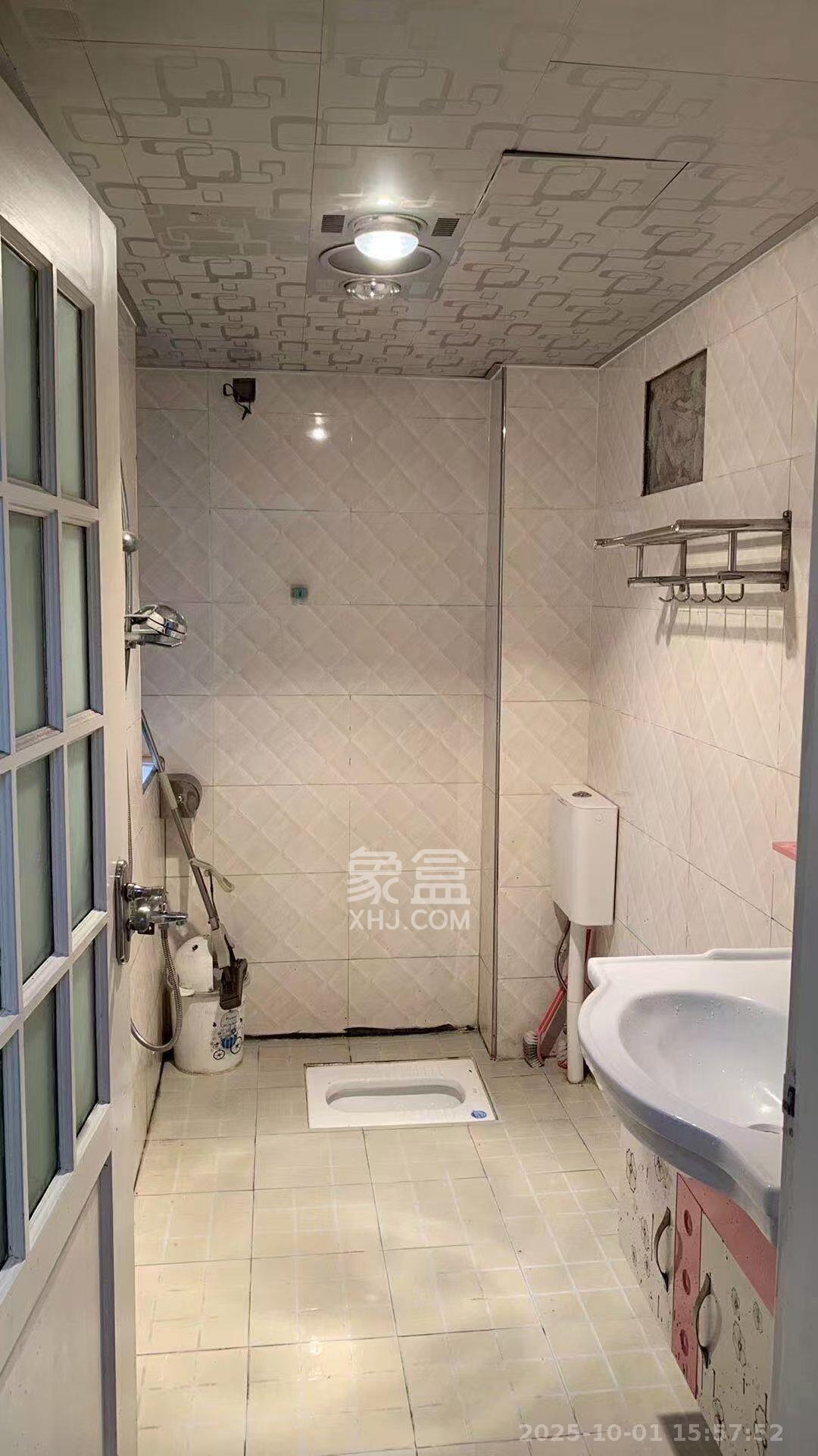 红树湾  2室2厅1卫   1800.00元/月室内图