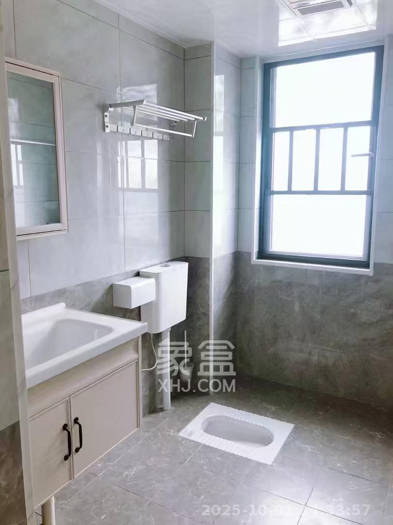 惟泽园 3室2厅2卫 3200.0元/月 惟泽园 3室2厅2卫 3200.0元/月室内图