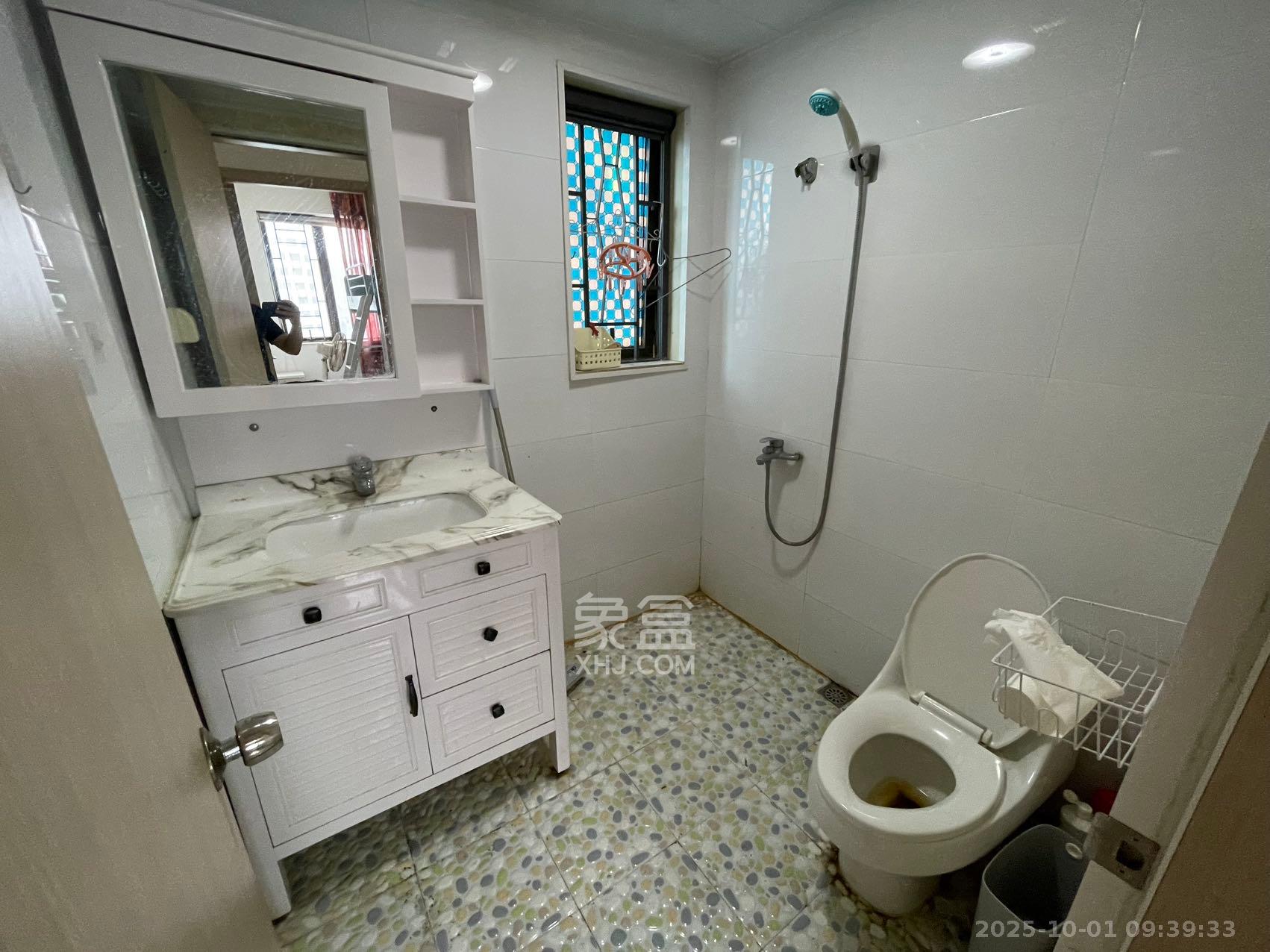 盛世美居荷园 3室2厅2卫 3300.0元/月 盛世美居荷园 3室2厅2卫 3300.0元/月室内图