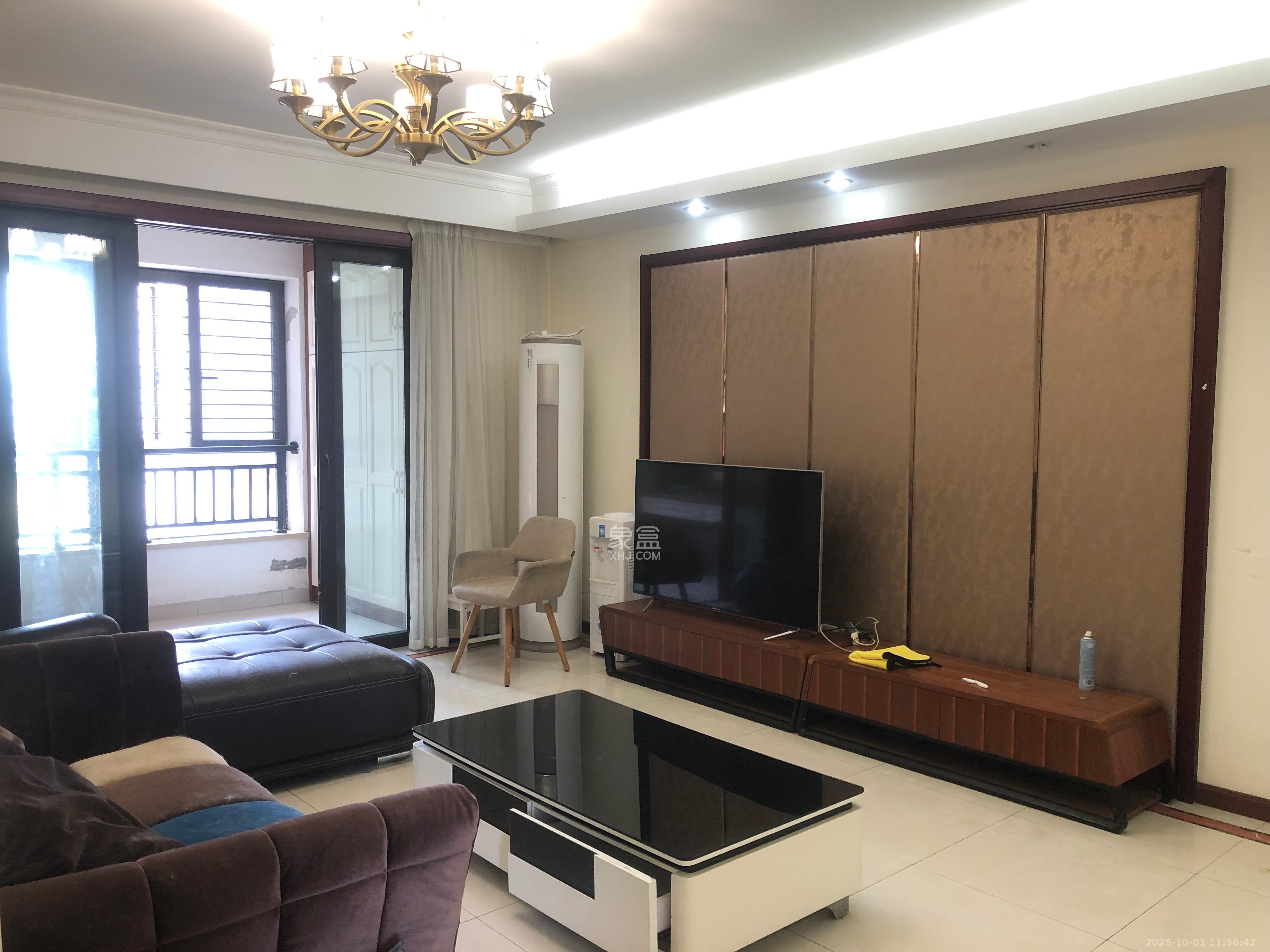 中海国际二期  4室2厅2卫    2300.0元/月 中海国际二期  4室2厅2卫    2300.0元/月室内图