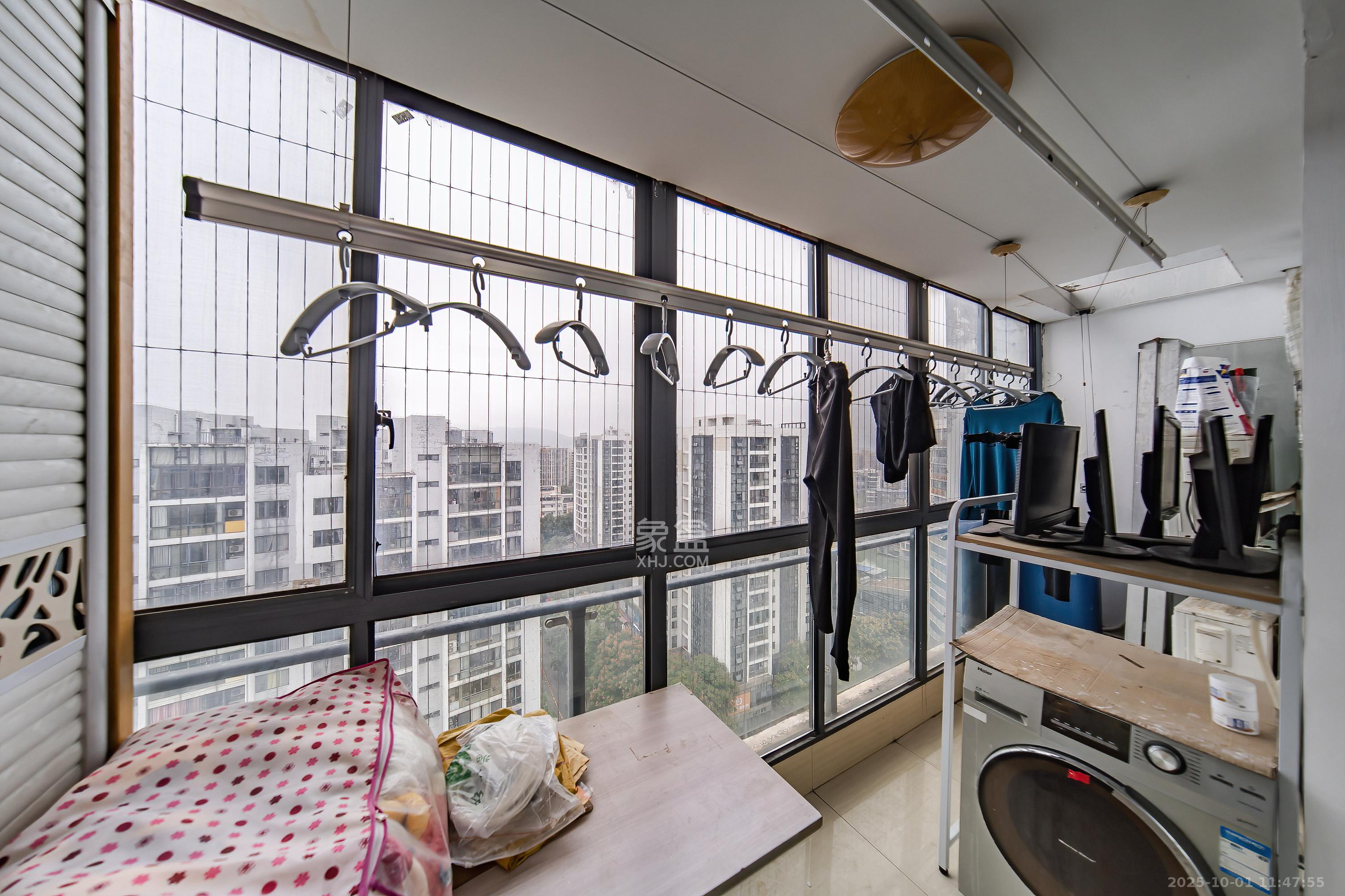 阳光100三期 4室2厅2卫 3600.0元/月 阳光100三期 4室2厅2卫 3600.0元/月室内图