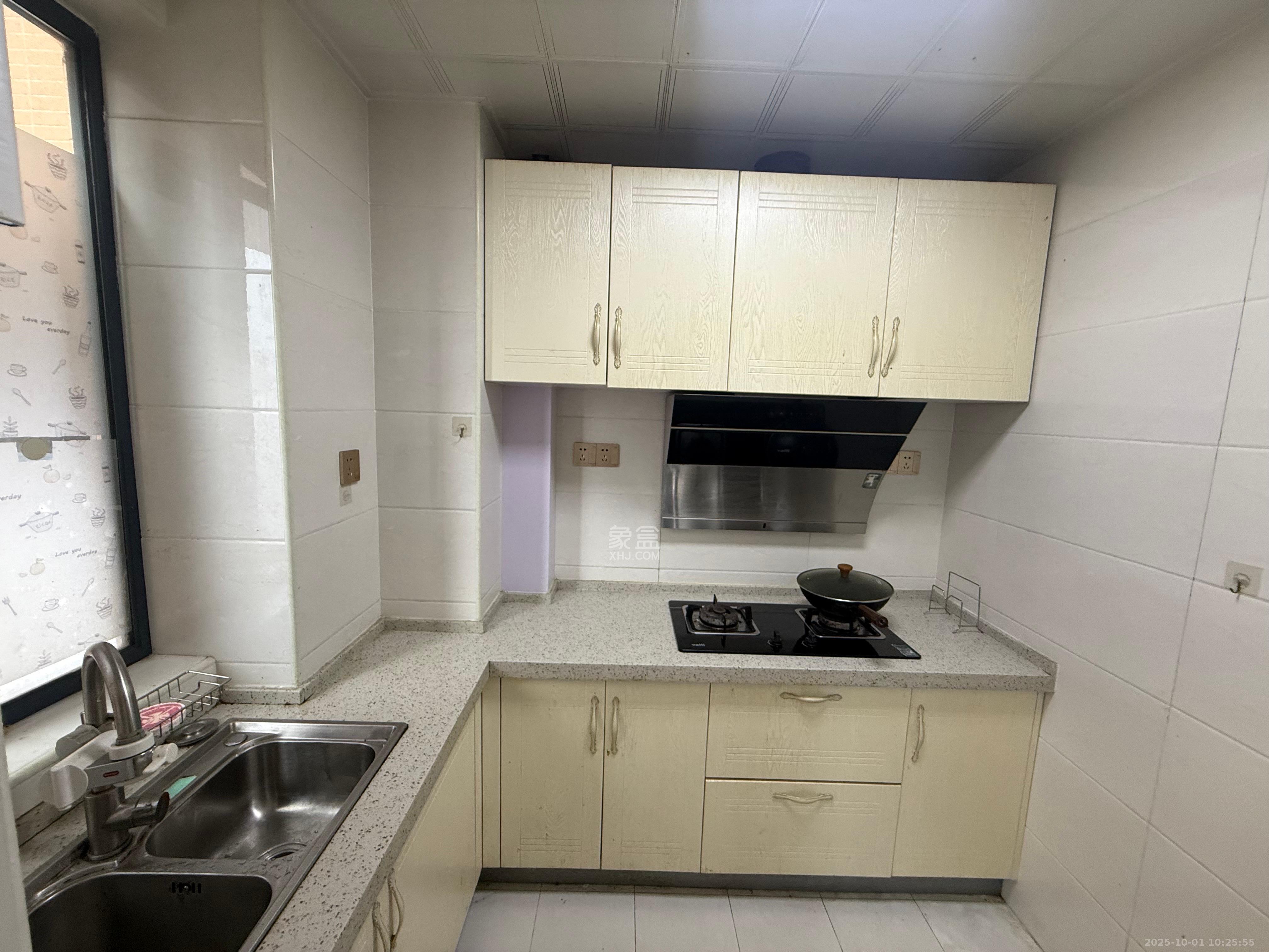 武广美誉  1室2厅1卫    2500.0元/月室内图