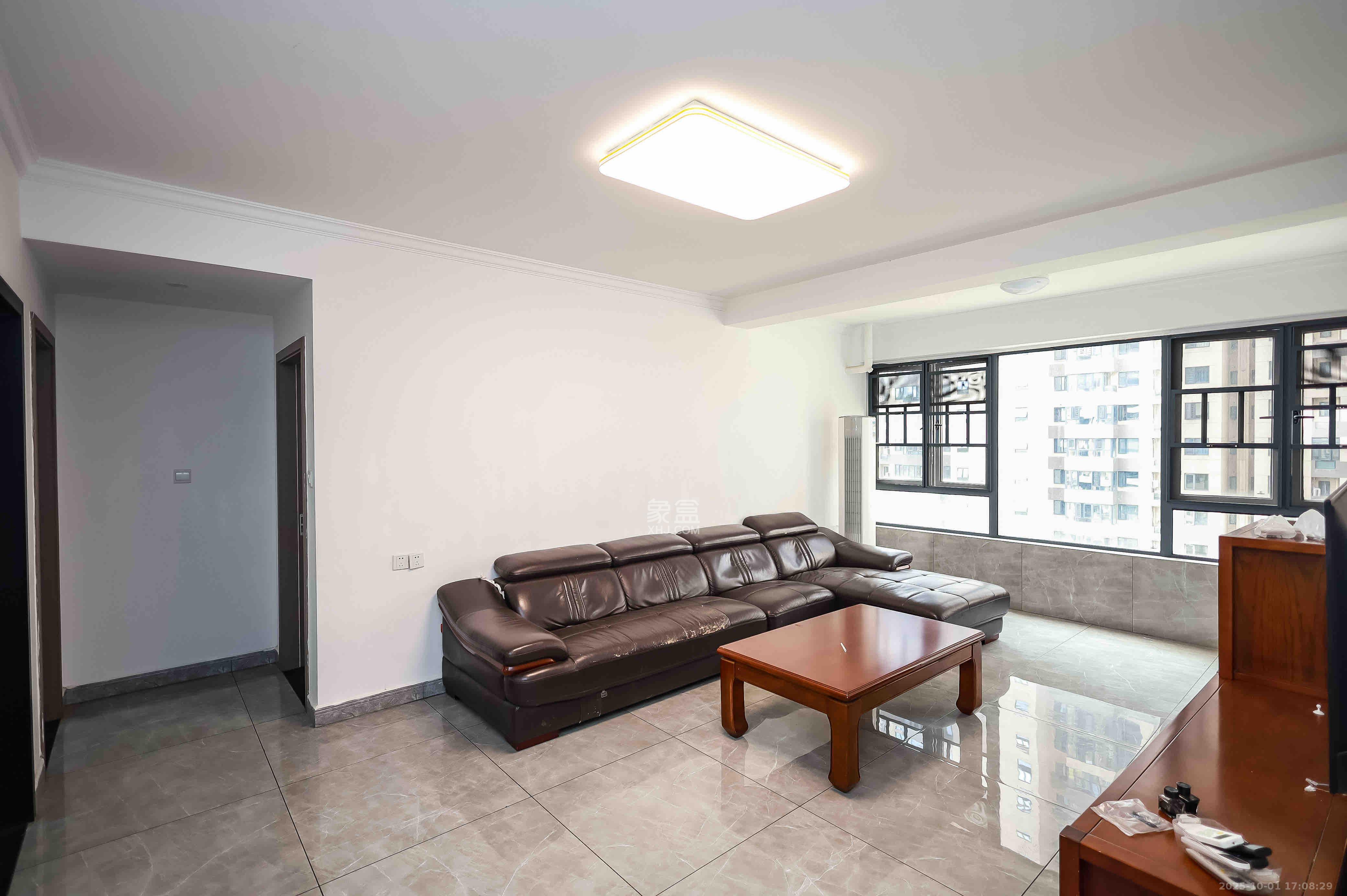 长房云时代 3室2厅1卫 3300.0元/月 长房云时代 3室2厅1卫 3300.0元/月室内图