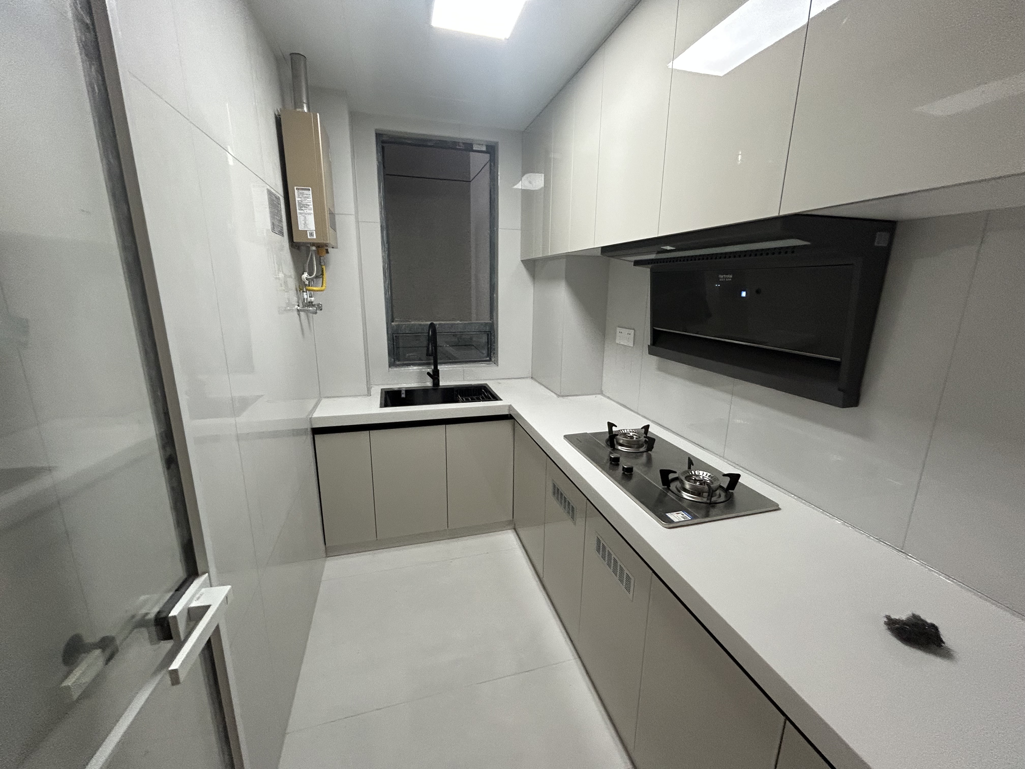 福天古庸院子 3室2厅2卫 3166.0元/月 福天古庸院子 3室2厅2卫 3166.0元/月室内图