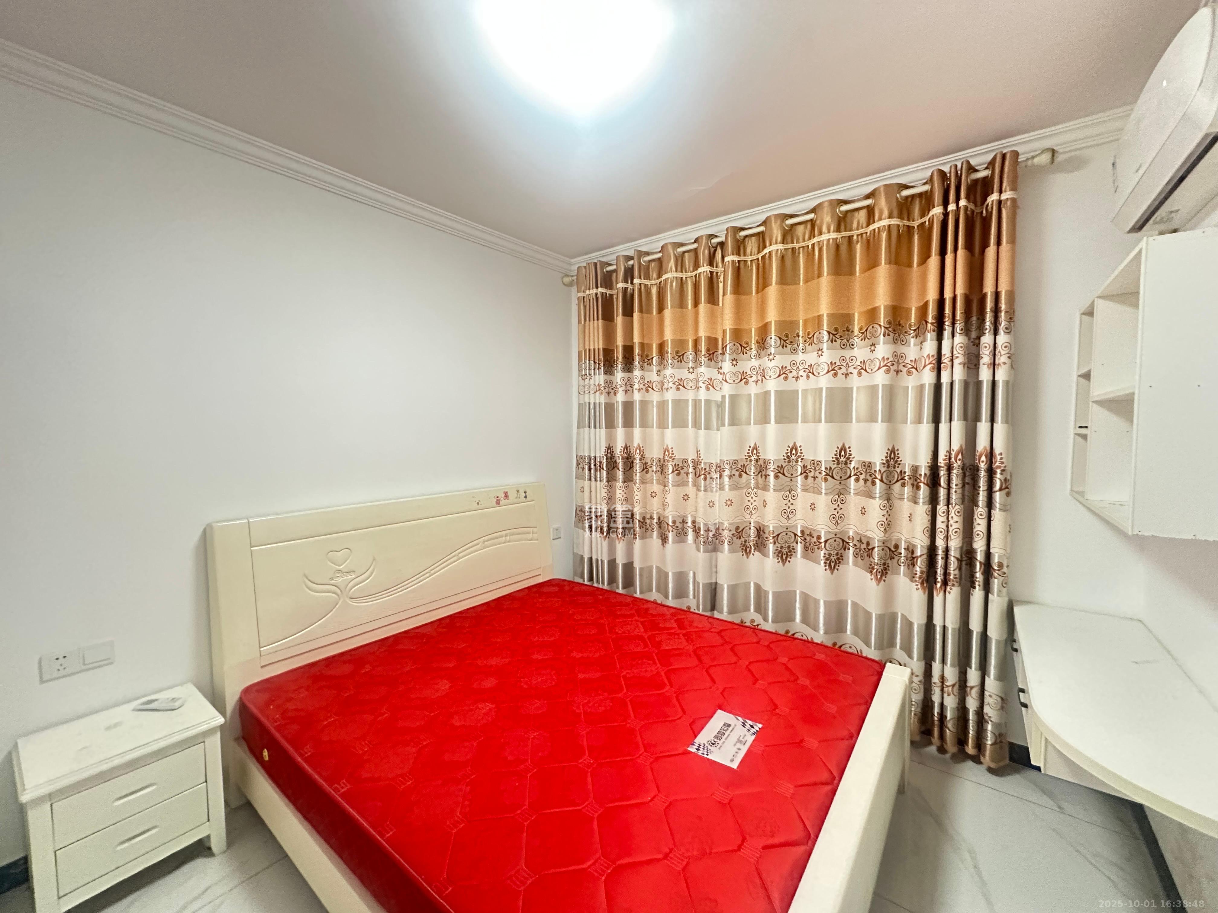 桥头家苑一期 3室2厅2卫 1900.0元/月 桥头家苑一期 3室2厅2卫 1900.0元/月室内图