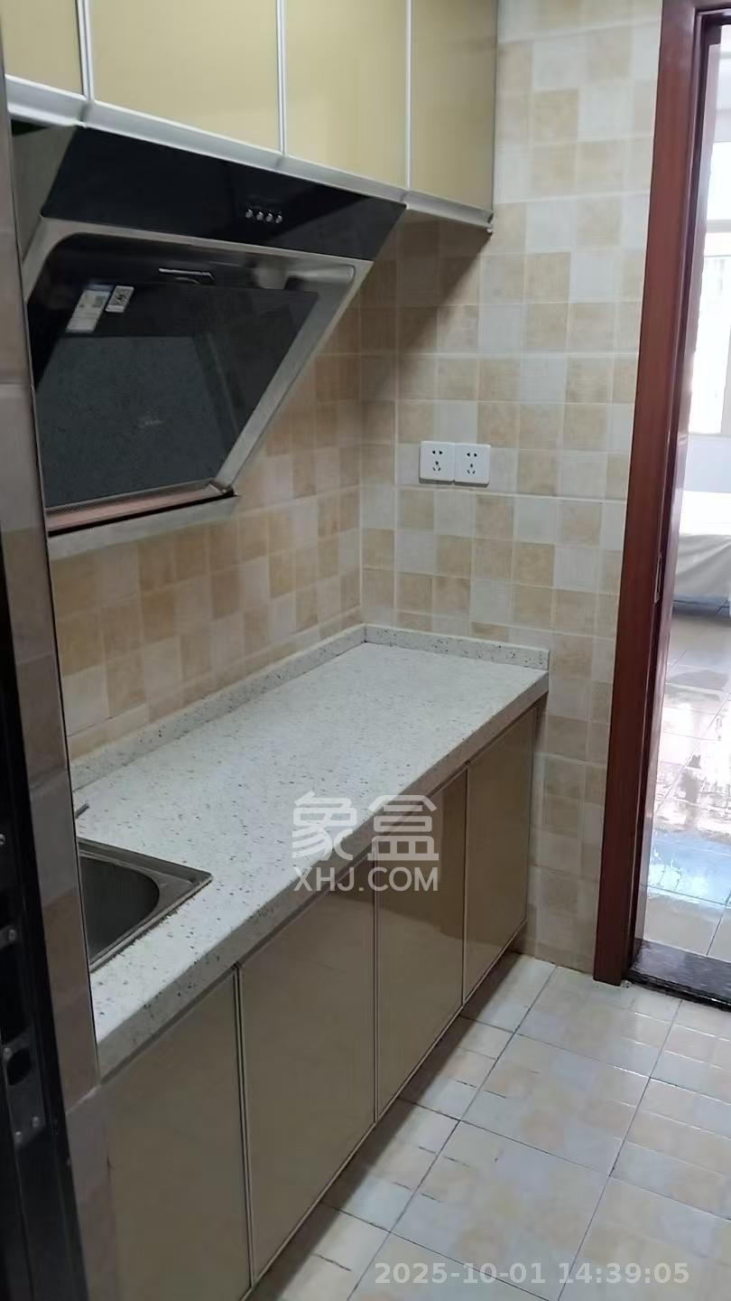 涧塘小区  1室1厅1卫    1100.0元/月室内图