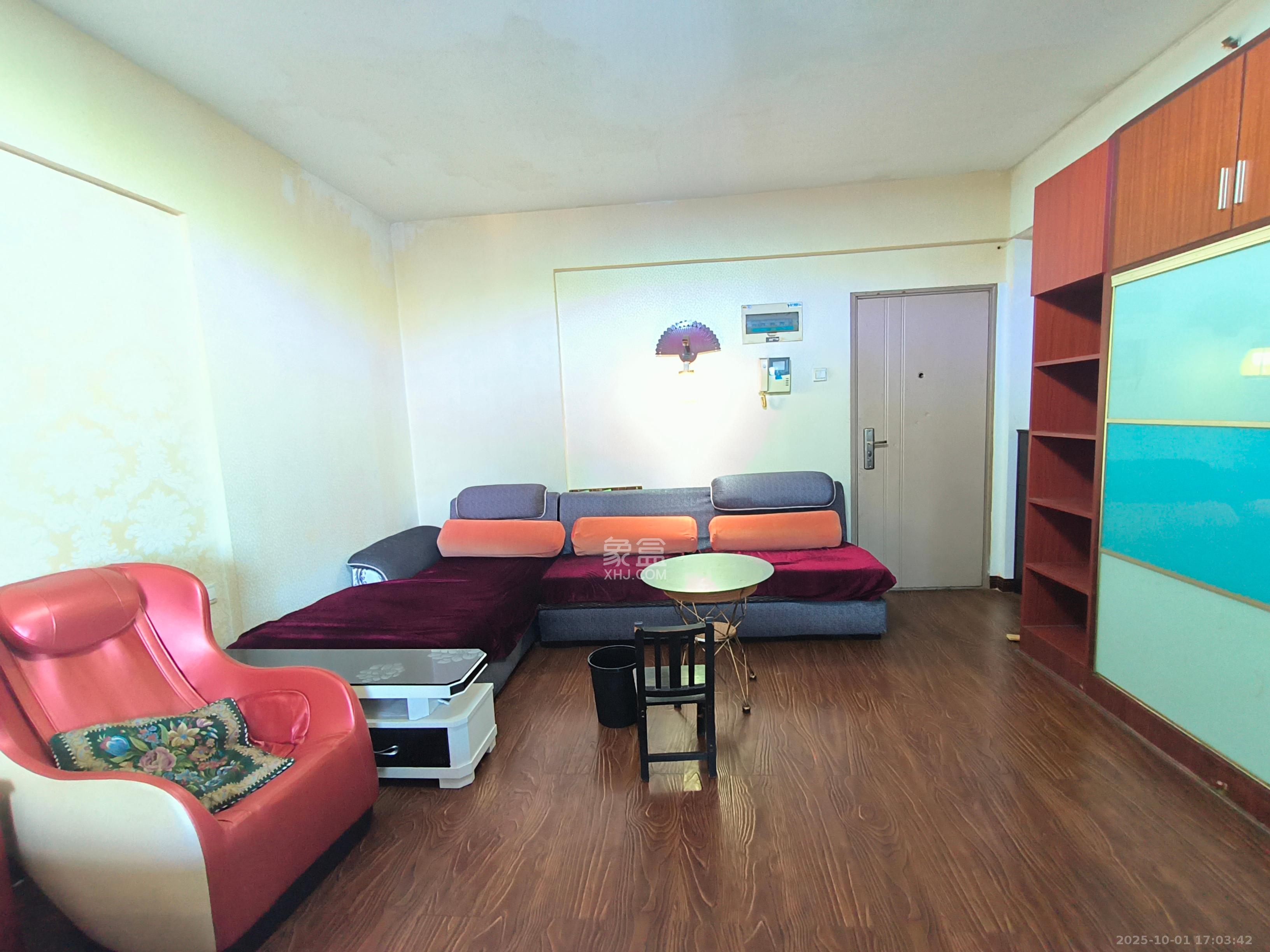 东方银座(东方摩卡) 1室1厅1卫 1600.0元/月 东方银座(东方摩卡) 1室1厅1卫 1600.0元/月室内图