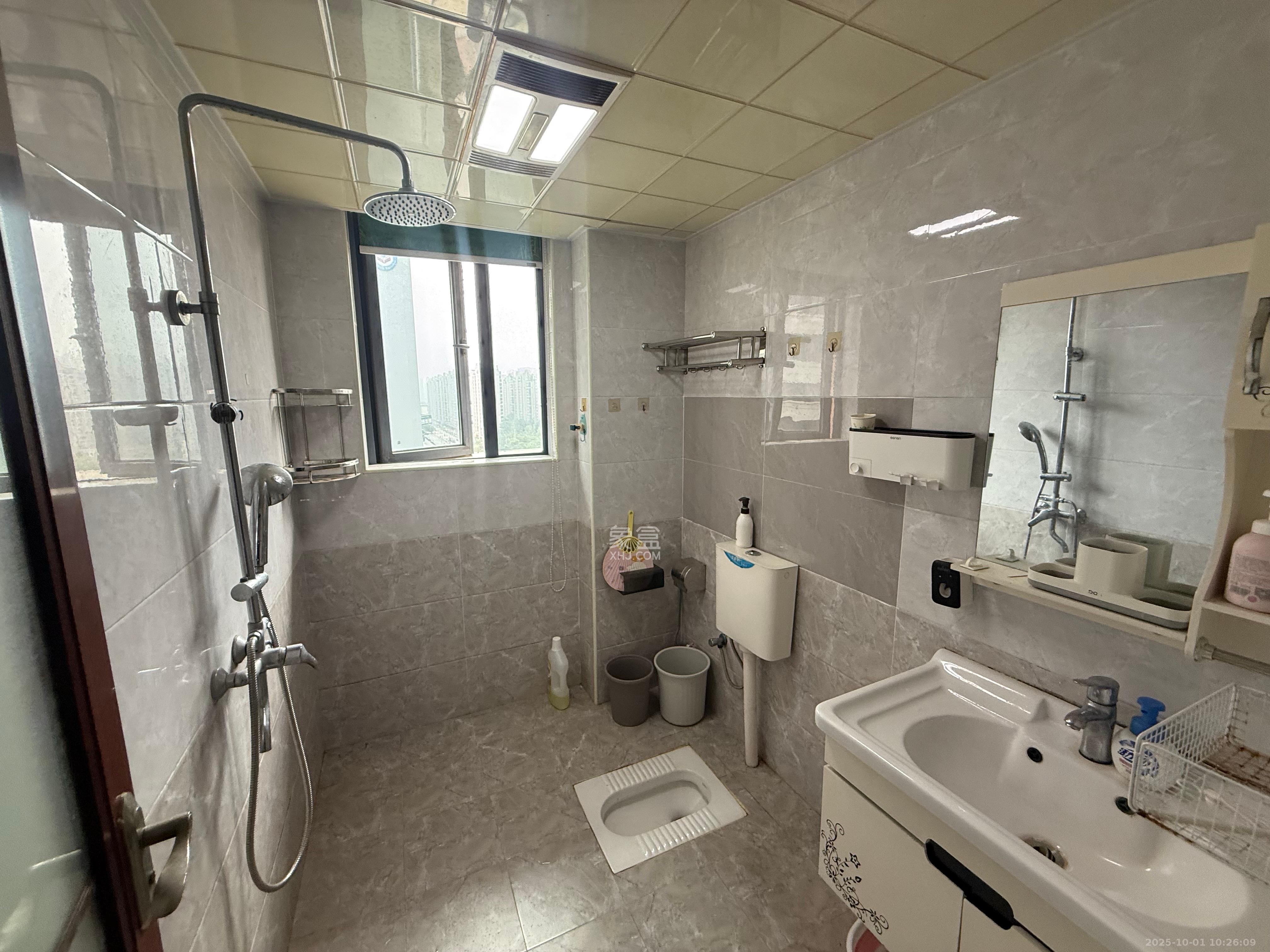 武广美誉  1室2厅1卫    2500.0元/月室内图