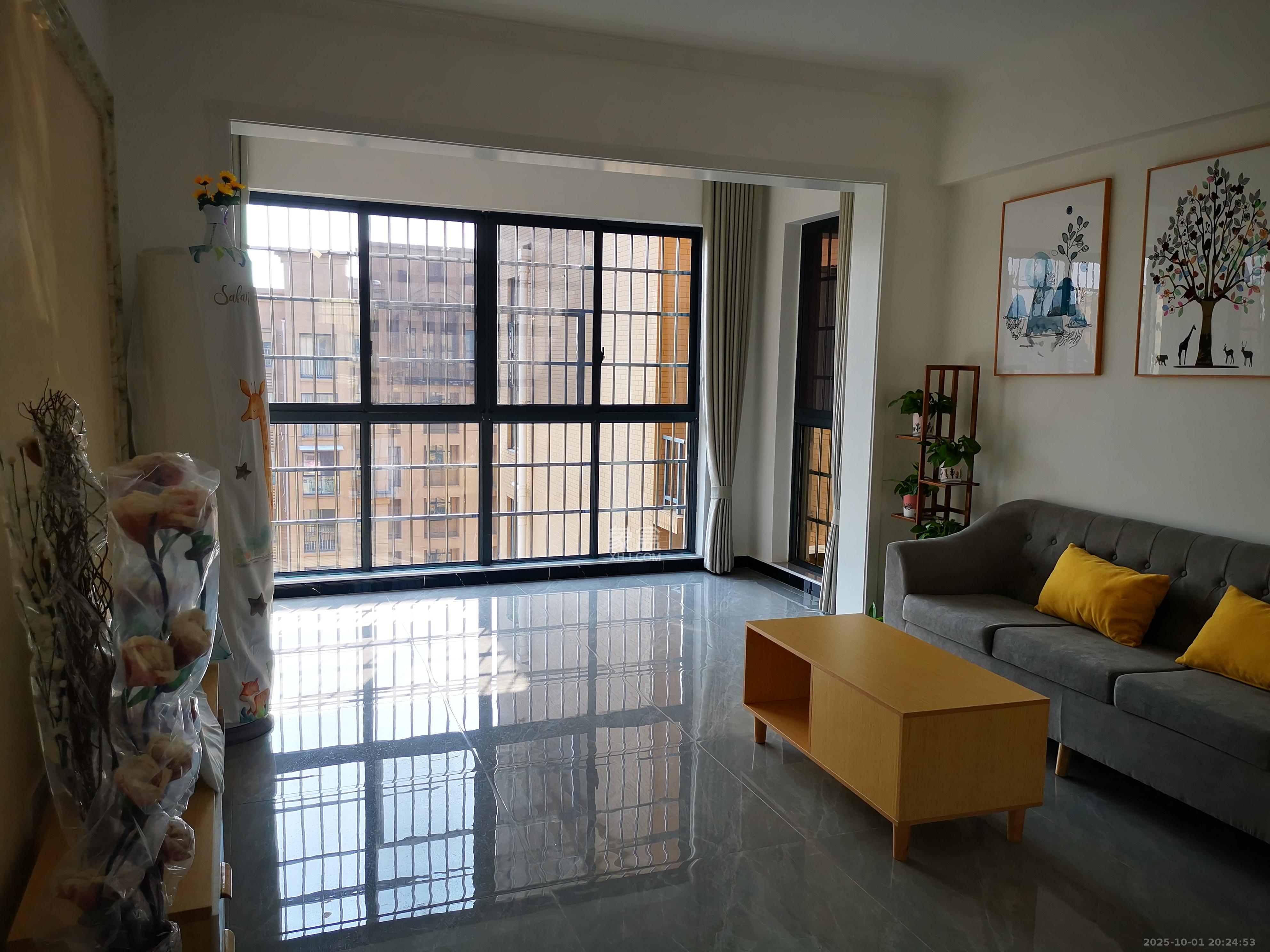 和美星城 2室2厅1卫 1700.00元/月 和美星城 2室2厅1卫 1700.00元/月室内图