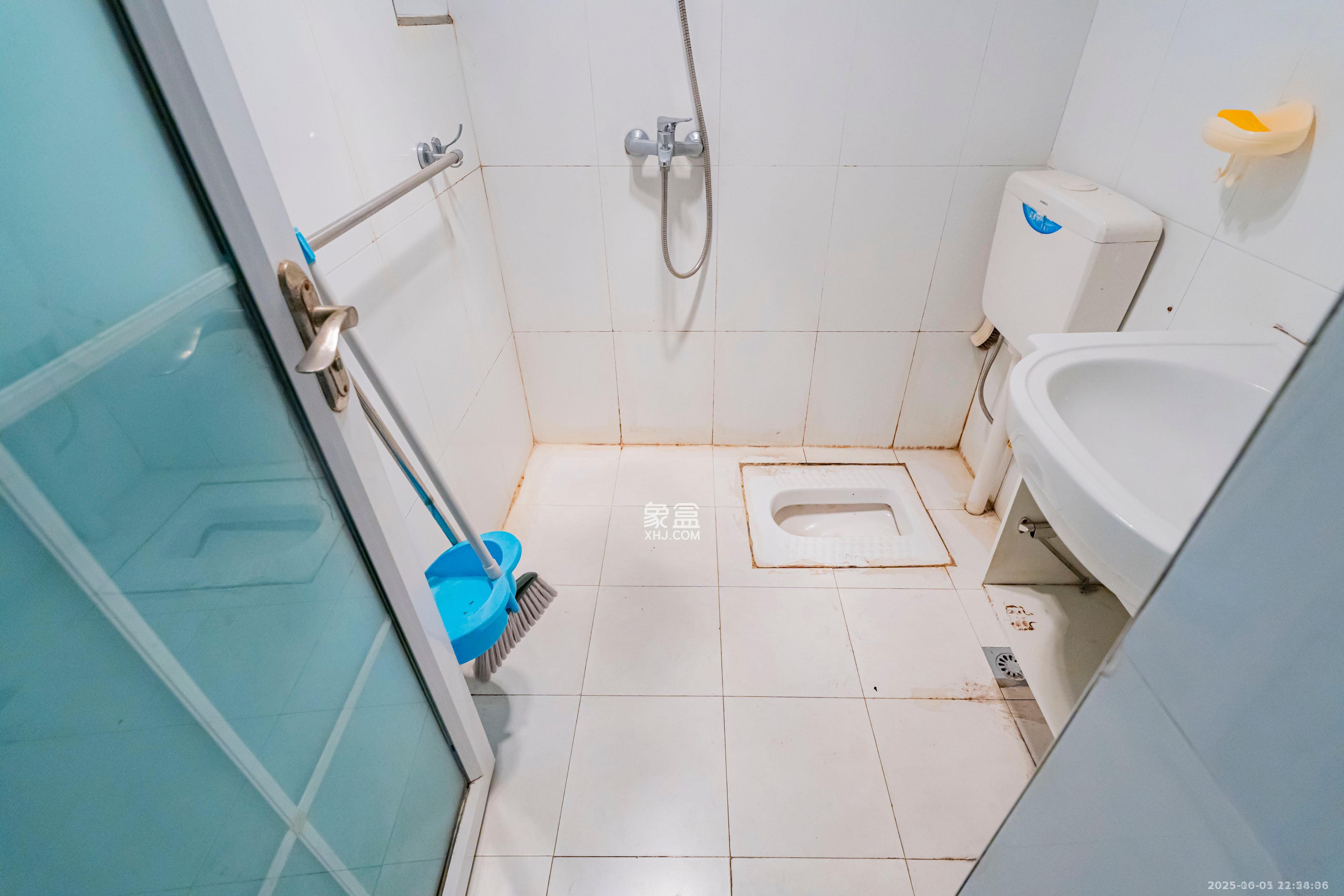 观园国际公寓 1室1厅1卫 1400.0元/月 观园国际公寓 1室1厅1卫 1400.0元/月室内图