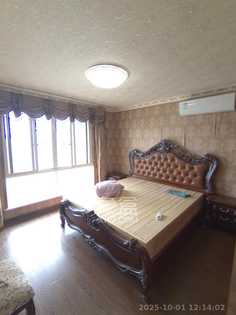中新森林海  2室2厅1卫   1200.00元/月室内图