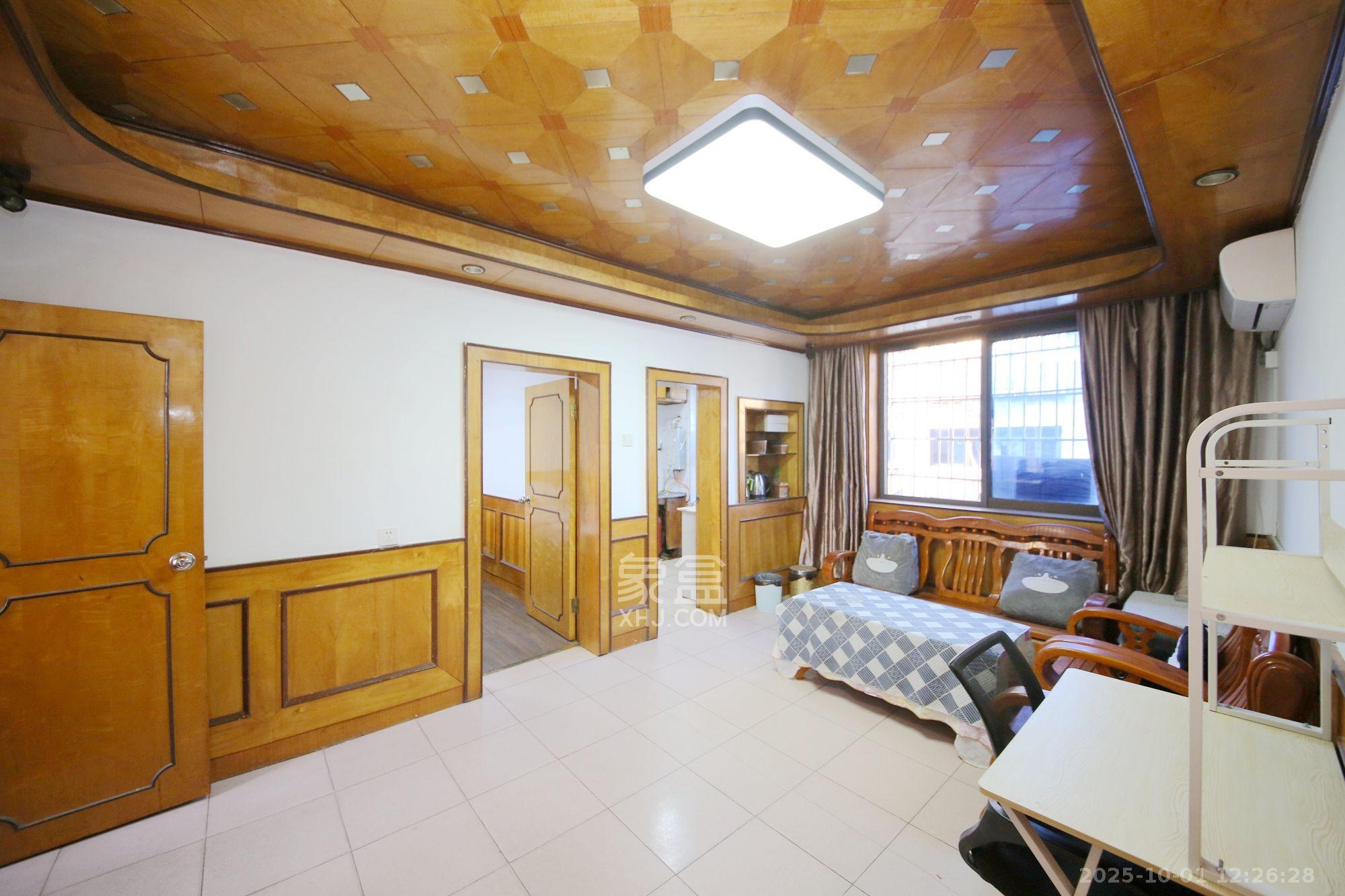 新兴小区（杨家山社区）  1室1厅1卫    1200.0元/月室内图