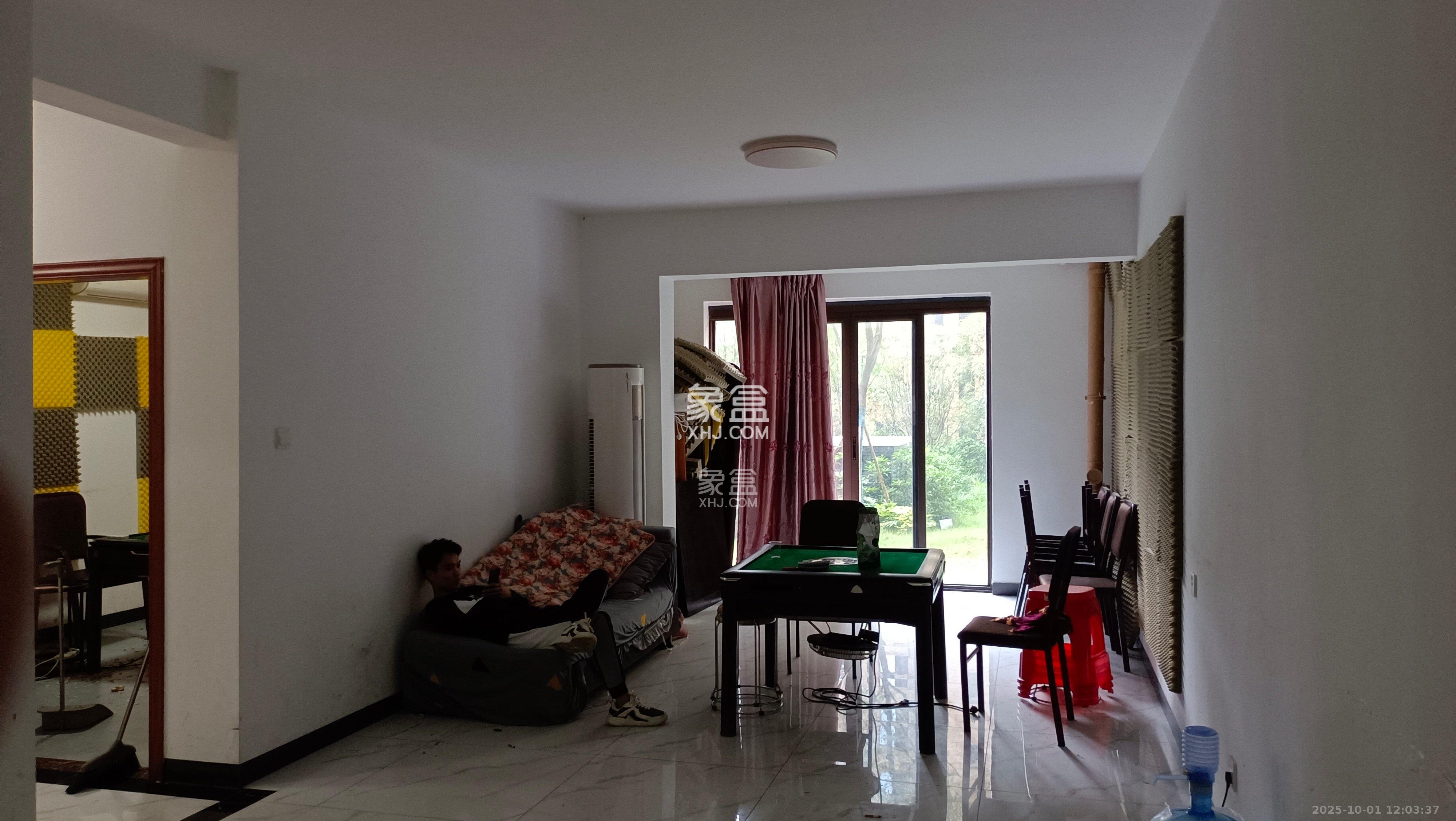 奥克斯缔壹城 4室2厅2卫 3000.0元/月 奥克斯缔壹城 4室2厅2卫 3000.0元/月室内图