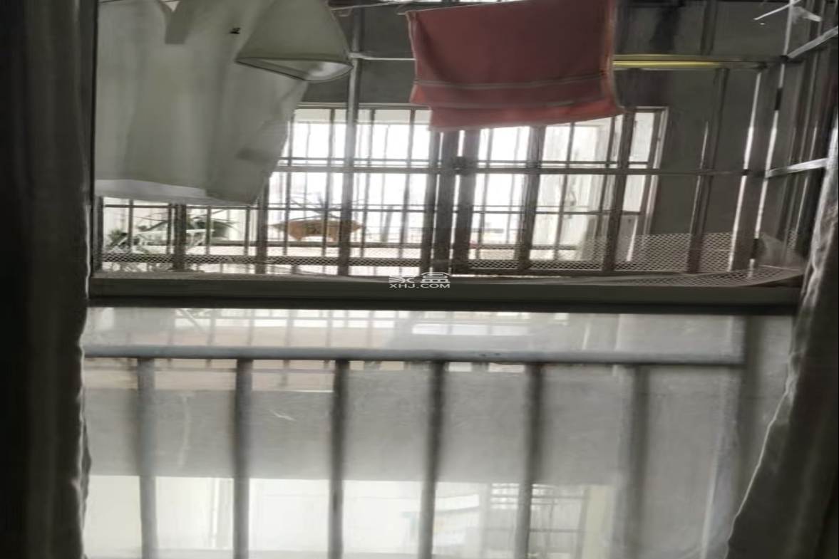 丽都花园 1室0厅1卫 30.0万 丽都花园 1室0厅1卫 30.0万客厅