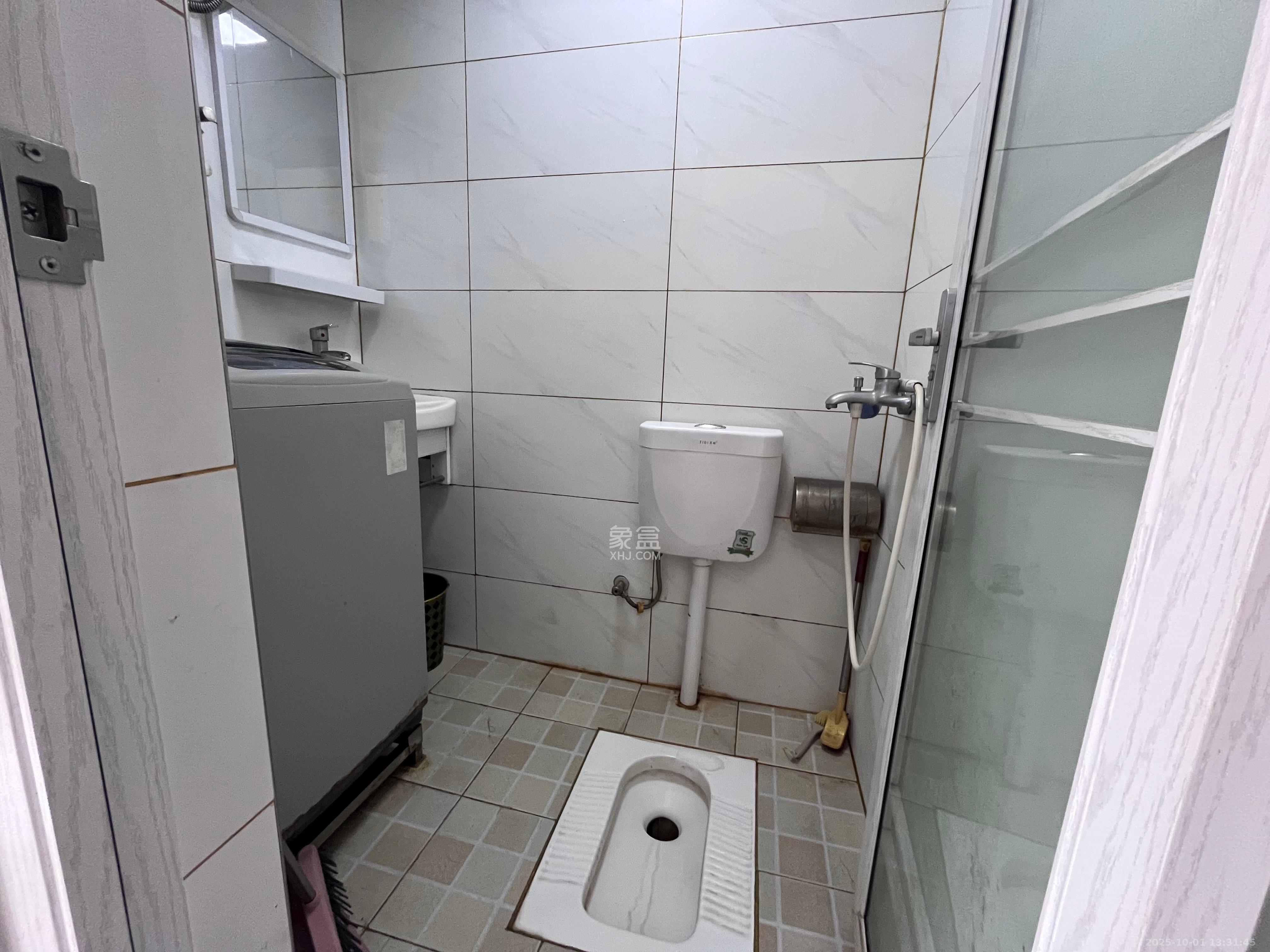 和康园小区 1室0厅1卫 800.0元/月 和康园小区 1室0厅1卫 800.0元/月室内图