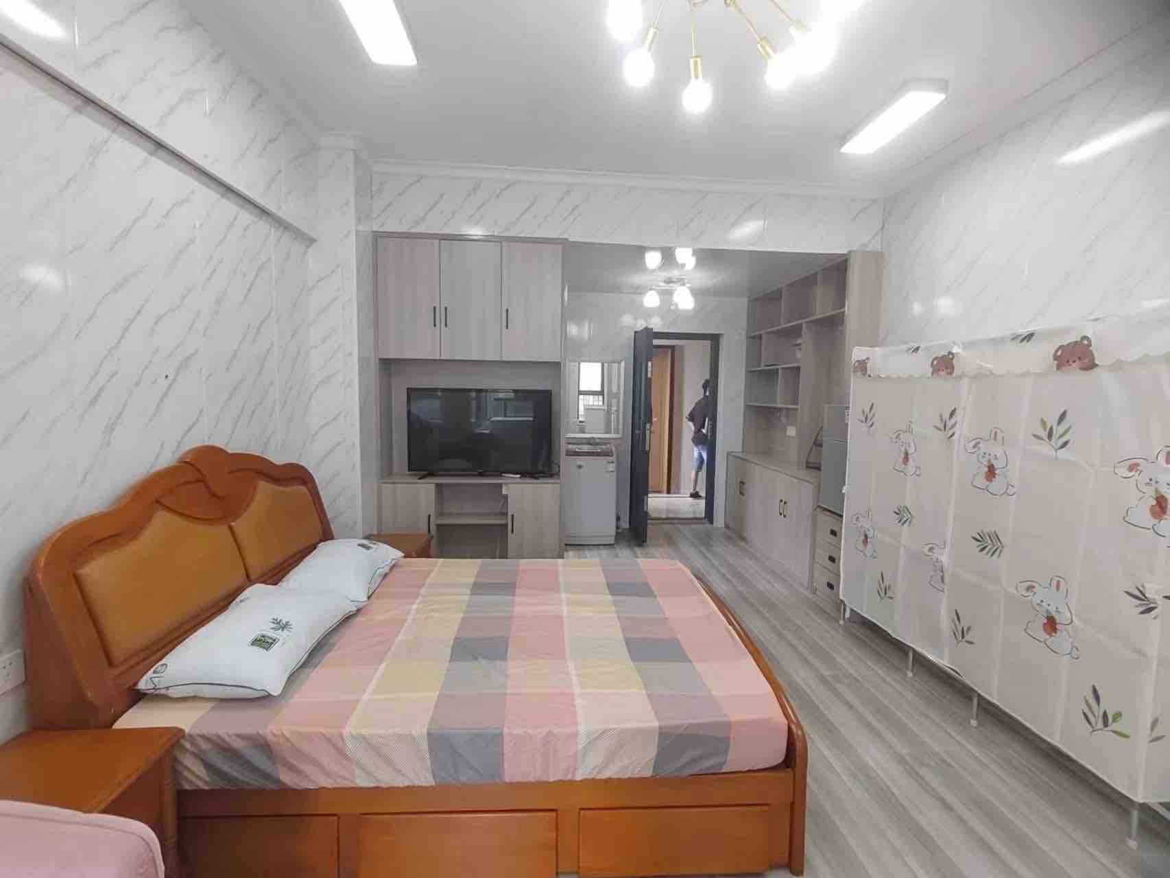 万恒樾府  1室1厅1卫   900.00元/月