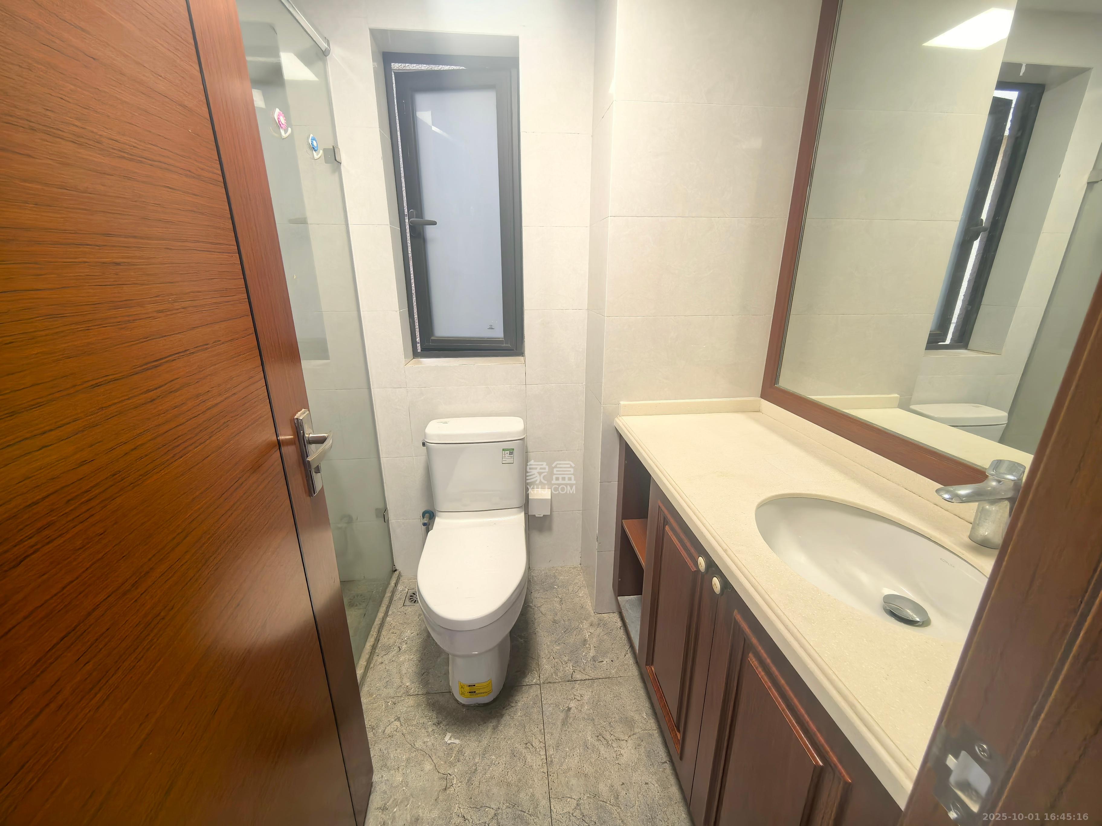 中海新城熙岸(中信新城五期) 3室2厅2卫 1900.0元/月 中海新城熙岸(中信新城五期) 3室2厅2卫 1900.0元/月室内图