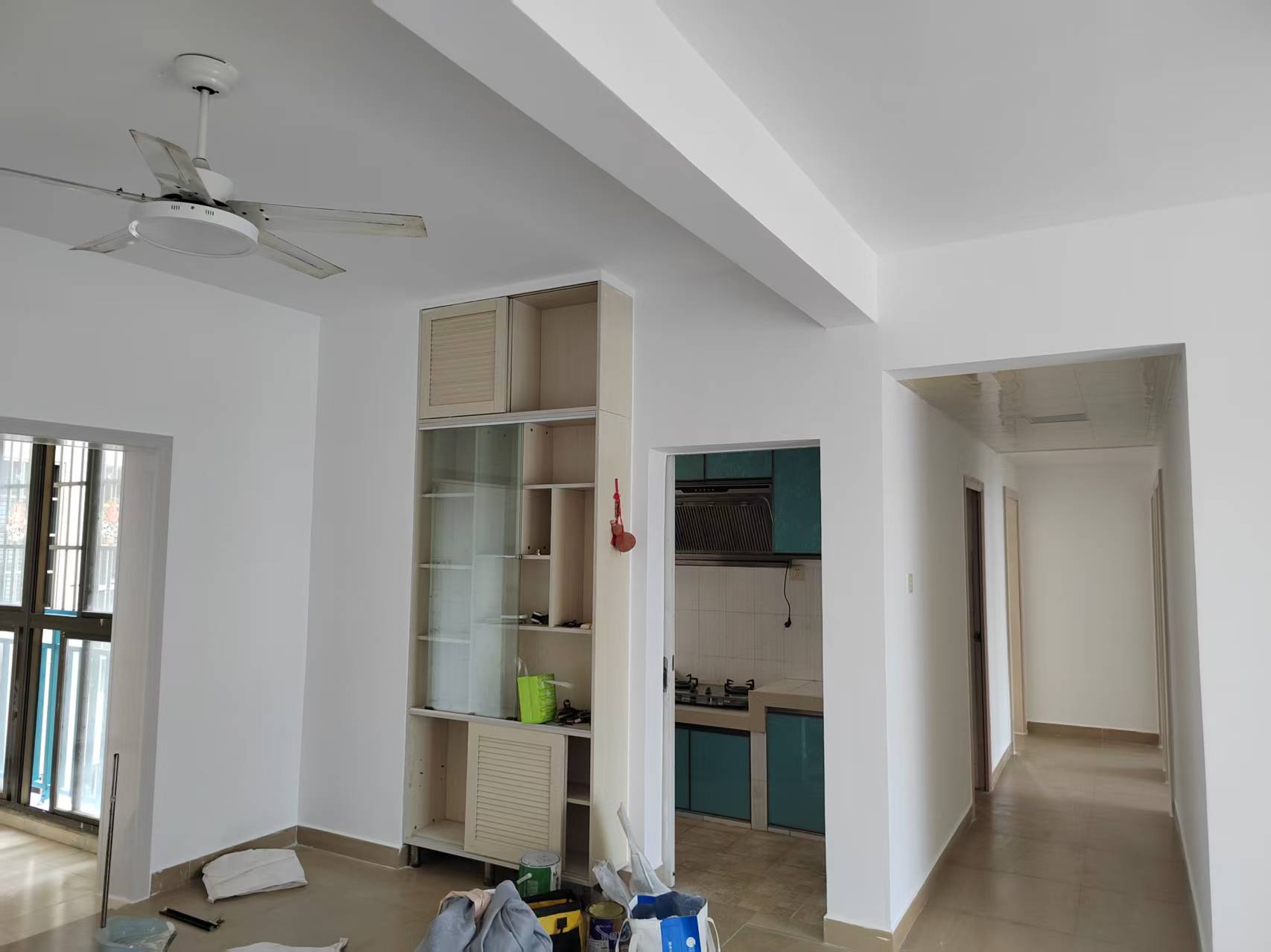 金海广场 3室2厅1卫 2700.0元/月 金海广场 3室2厅1卫 2700.0元/月室内图