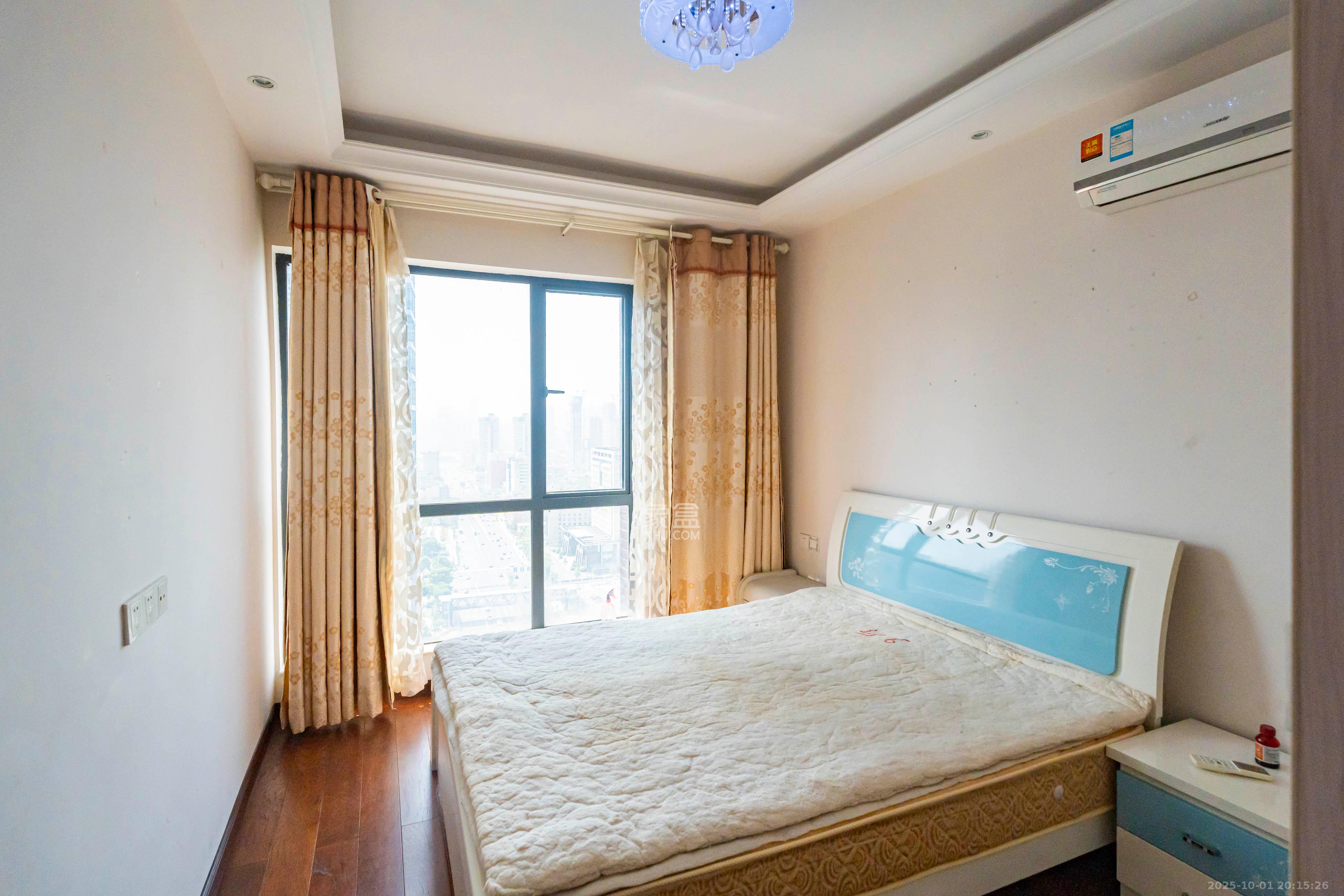 公园9号 1室1厅1卫 3500.0元/月 公园9号 1室1厅1卫 3500.0元/月室内图