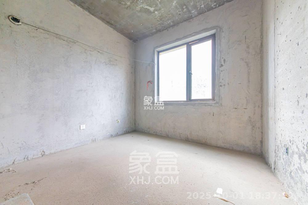 鑫远和城(一、二期) 4室2厅1卫 1400.0元/月 鑫远和城(一、二期) 4室2厅1卫 1400.0元/月小区图