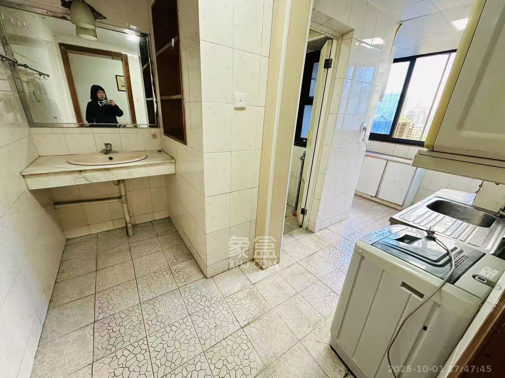 裕农街散盘 2室1厅1卫 1600.0元/月 裕农街散盘 2室1厅1卫 1600.0元/月室内图