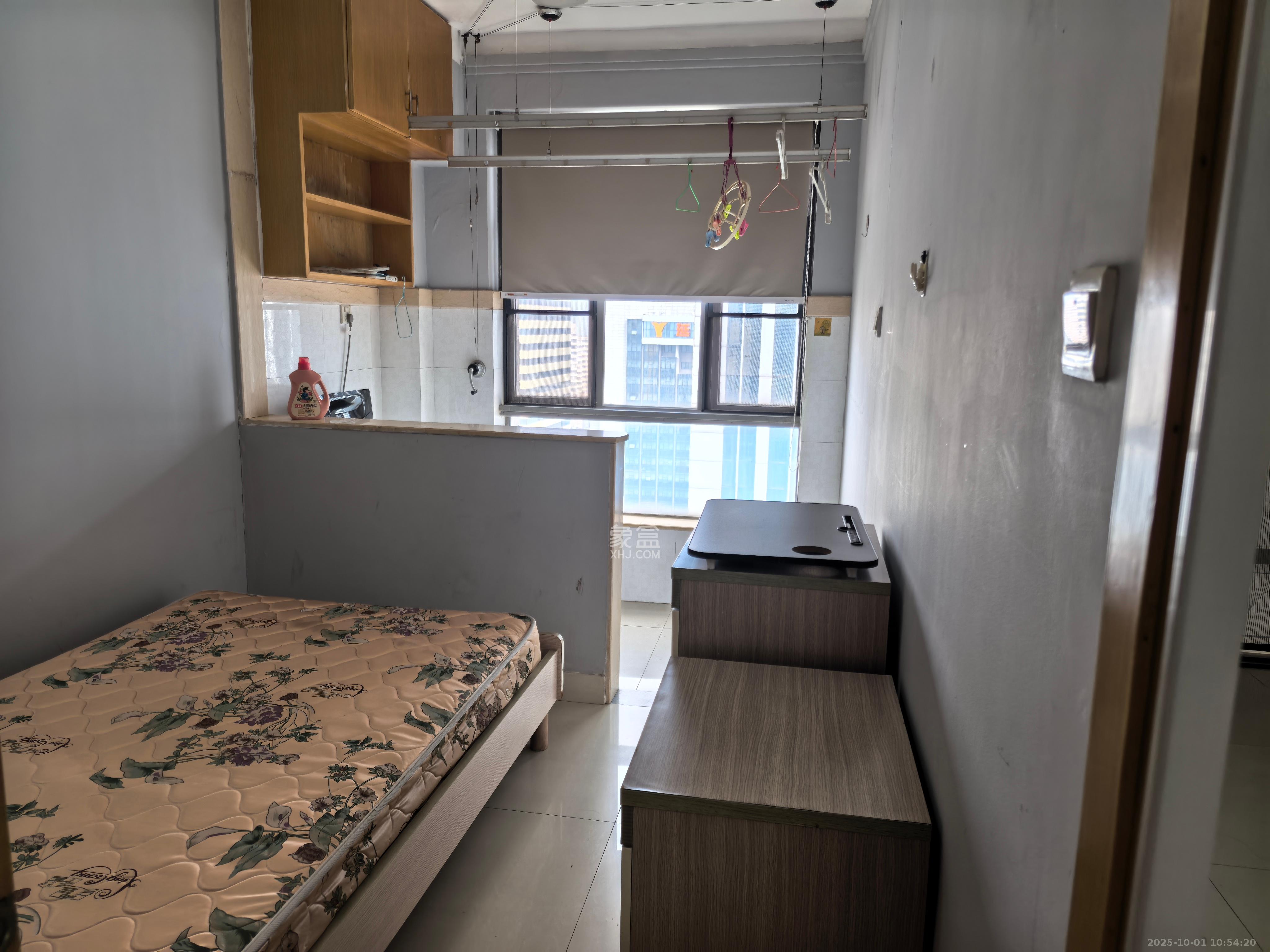 建鸿达华都(华都小户型及大华写字楼) 1室1厅1卫 2400.0元/月 建鸿达华都(华都小户型及大华写字楼) 1室1厅1卫 2400.0元/月室内图