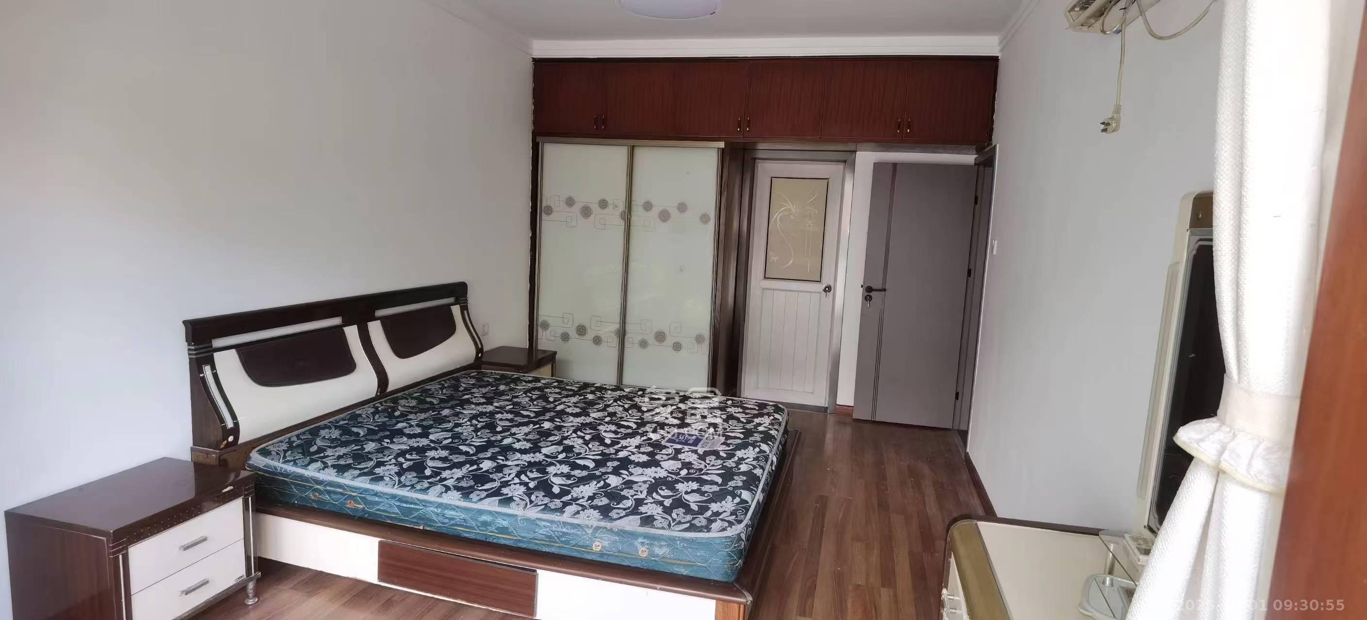 阳光丽景  3室2厅1卫    2000.0元/月室内图